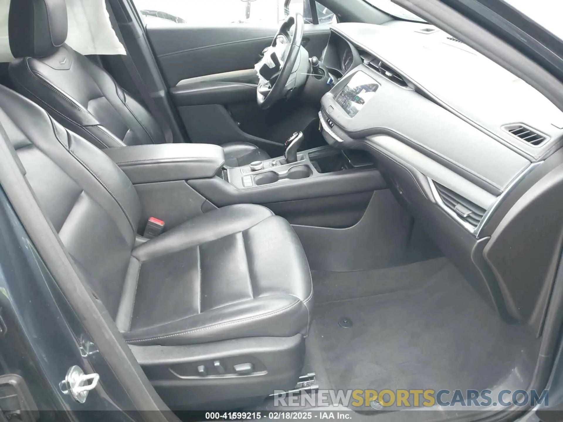 5 Photograph of a damaged car 1GYFZDR45LF062180 CADILLAC XT4 2020