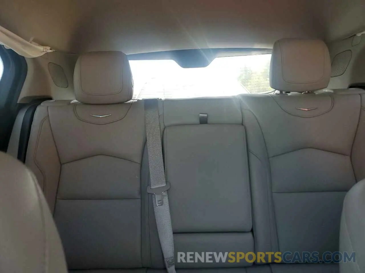 10 Photograph of a damaged car 1GYFZDR46LF016390 CADILLAC XT4 2020