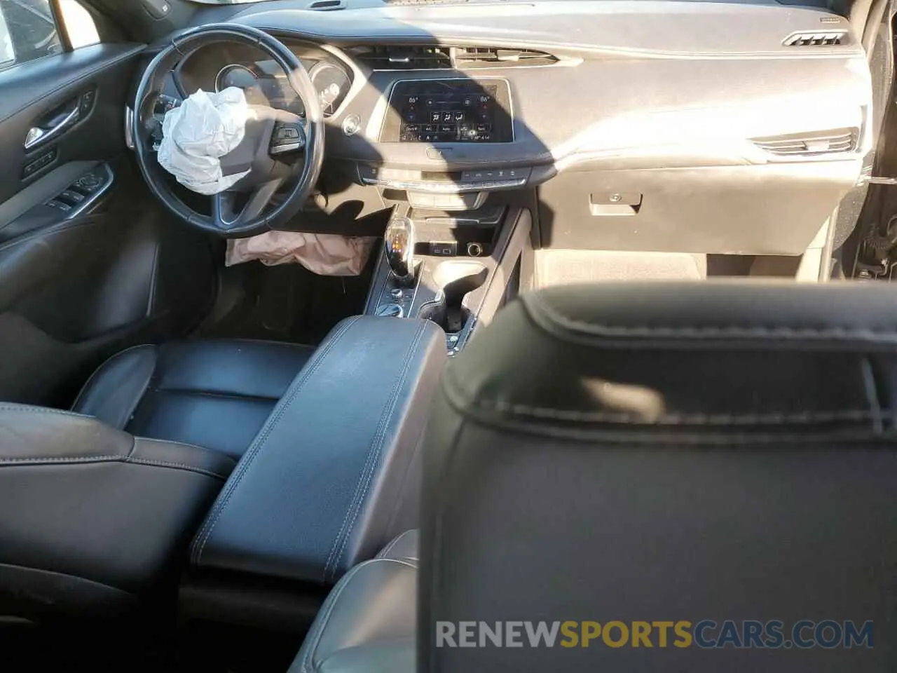 8 Photograph of a damaged car 1GYFZDR47LF088070 CADILLAC XT4 2020