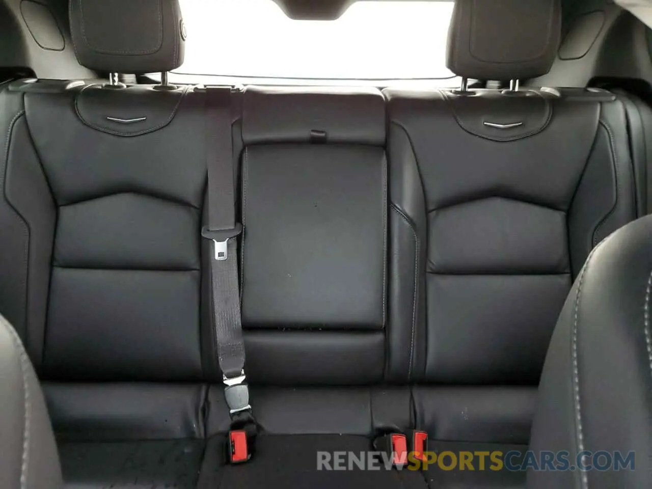 10 Photograph of a damaged car 1GYFZDR49LF047360 CADILLAC XT4 2020