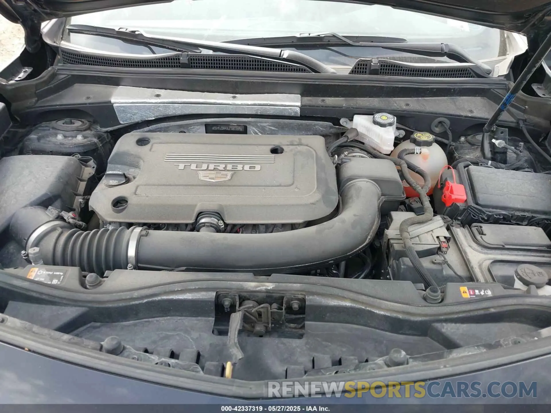 10 Photograph of a damaged car 1GYFZDR4XLF081159 CADILLAC XT4 2020