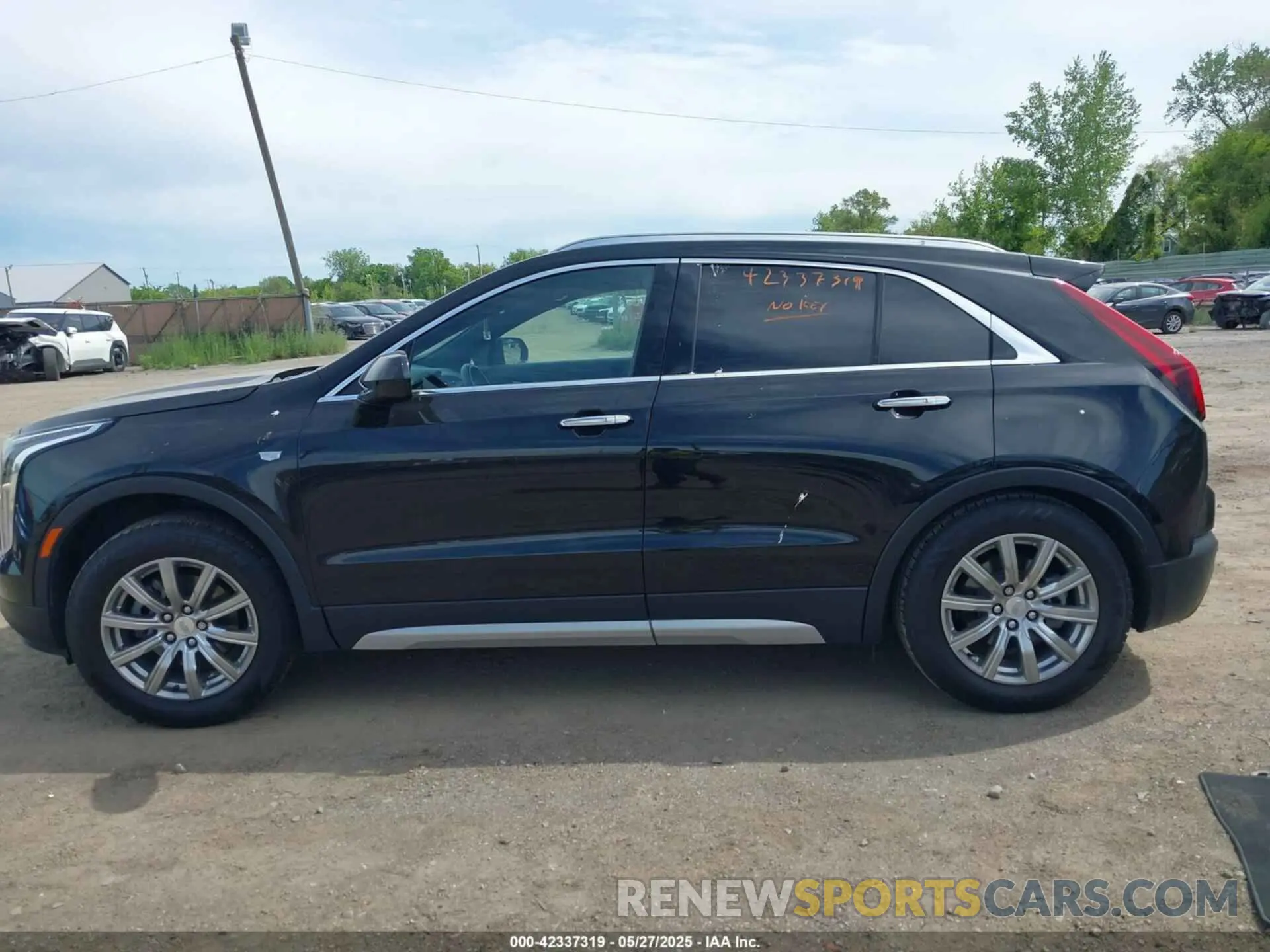 14 Photograph of a damaged car 1GYFZDR4XLF081159 CADILLAC XT4 2020