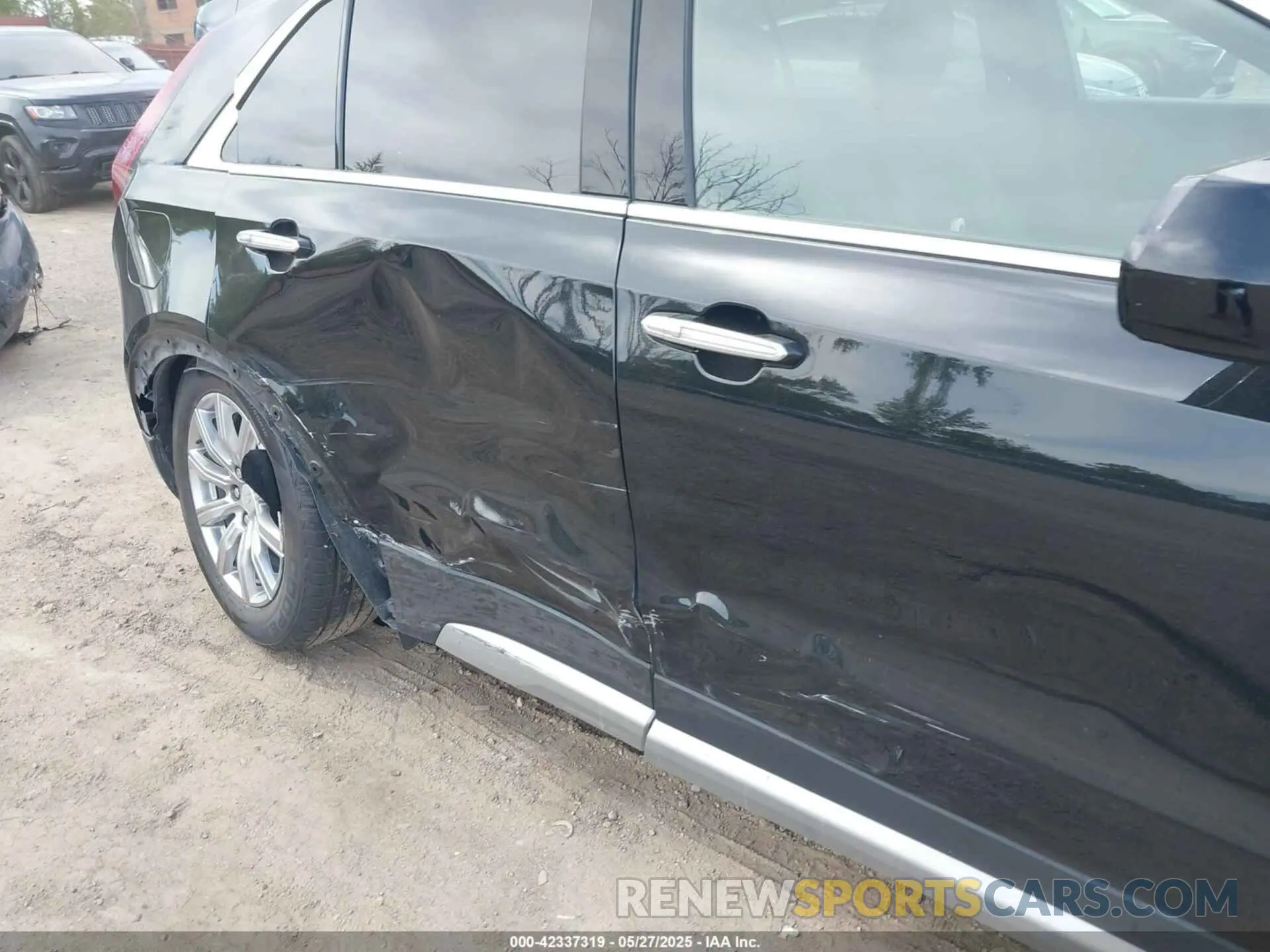 6 Photograph of a damaged car 1GYFZDR4XLF081159 CADILLAC XT4 2020