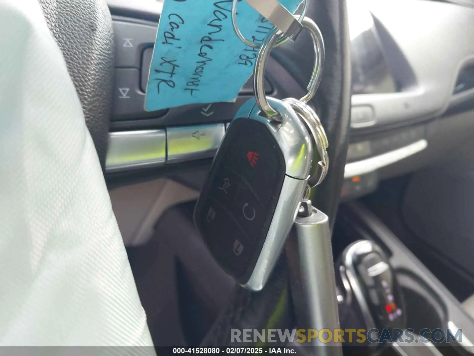 11 Photograph of a damaged car 1GYFZDR4XLF085471 CADILLAC XT4 2020