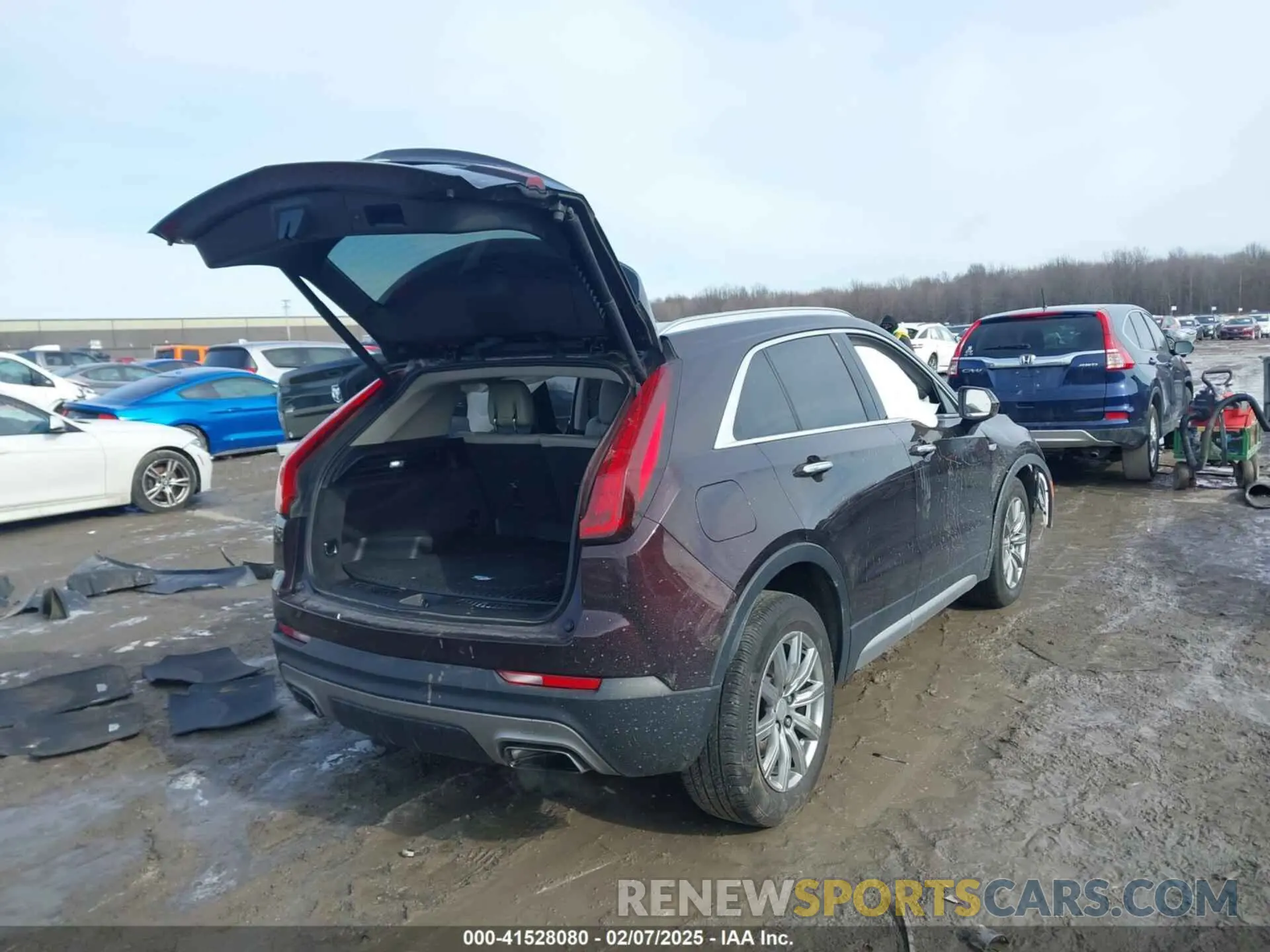 4 Photograph of a damaged car 1GYFZDR4XLF085471 CADILLAC XT4 2020
