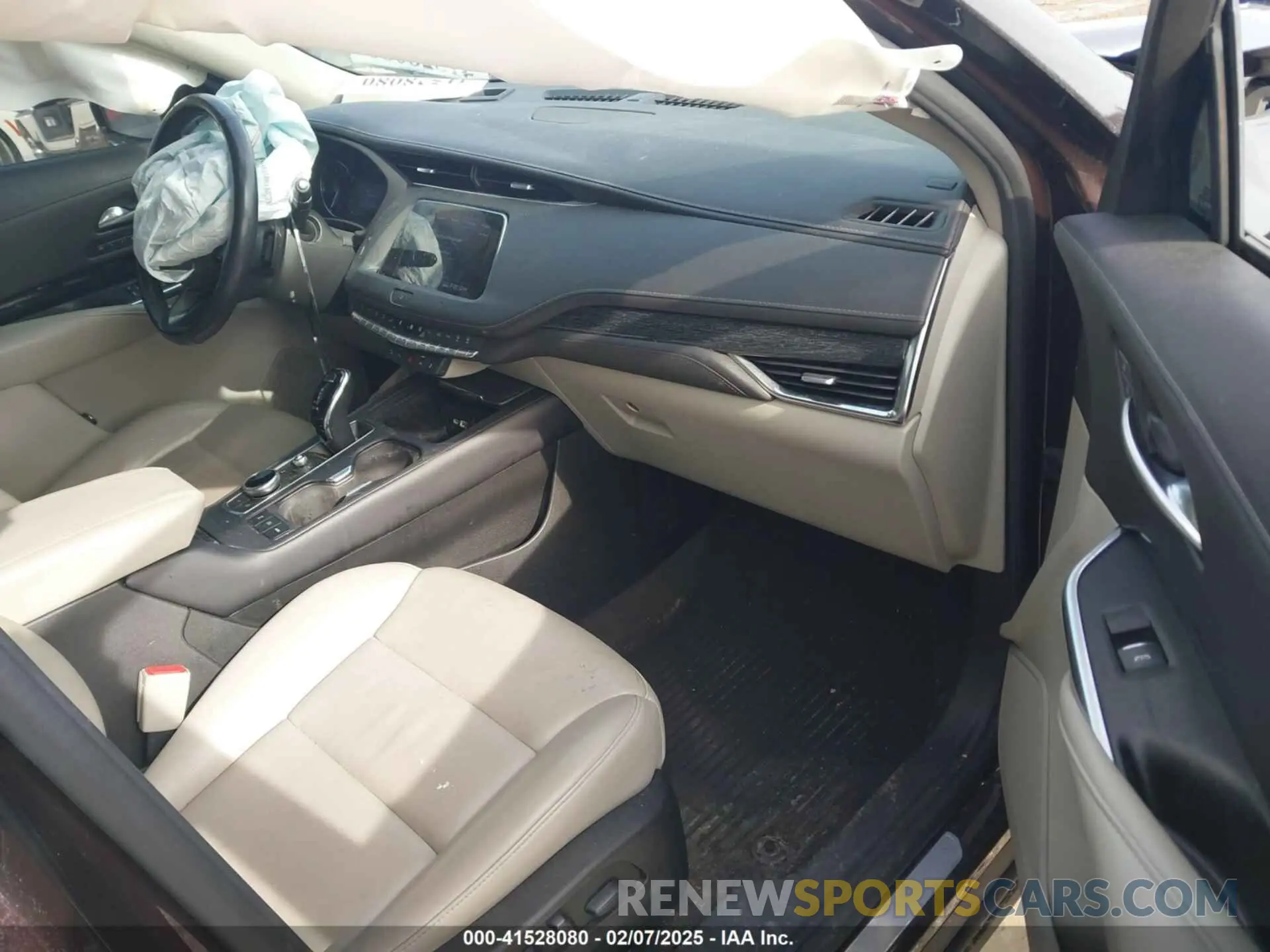 5 Photograph of a damaged car 1GYFZDR4XLF085471 CADILLAC XT4 2020