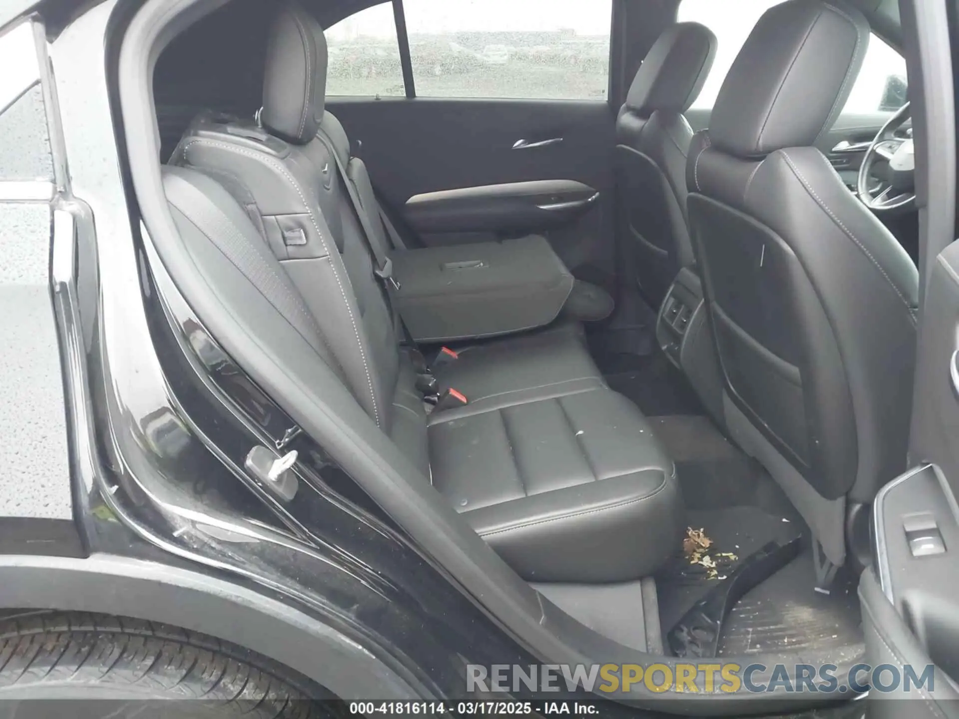 8 Photograph of a damaged car 1GYFZDR4XLF101426 CADILLAC XT4 2020