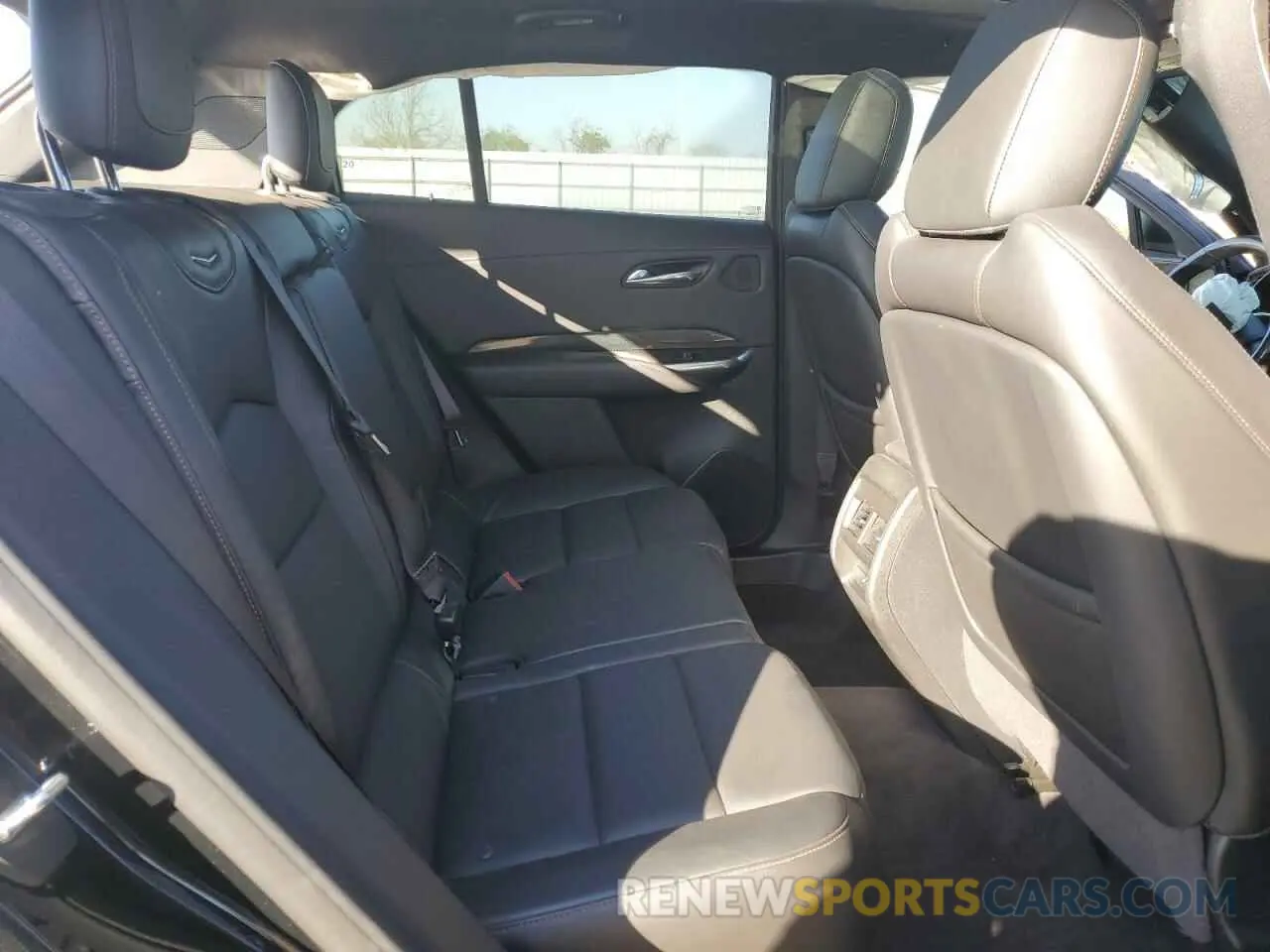 10 Photograph of a damaged car 1GYFZER42LF060280 CADILLAC XT4 2020