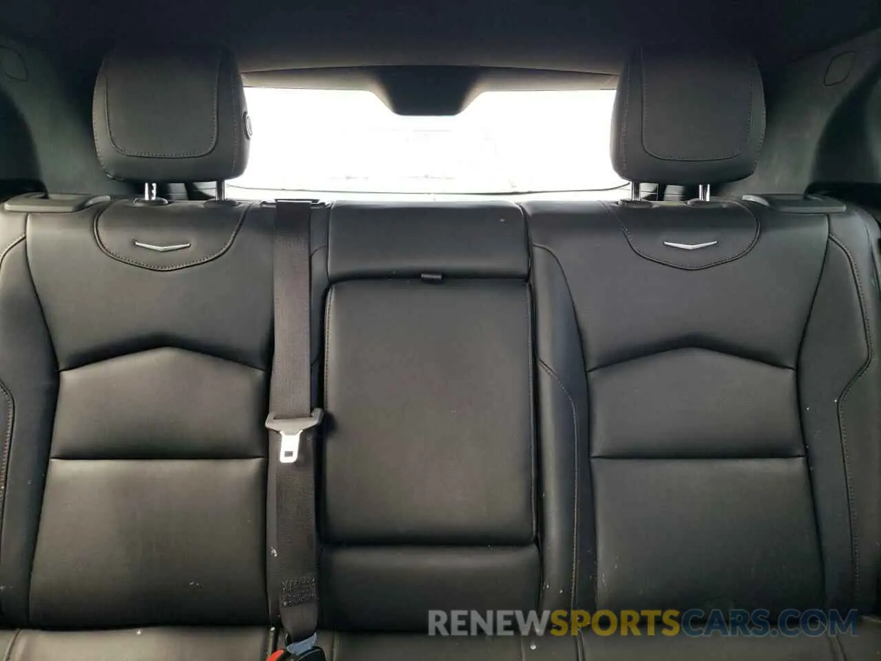 10 Photograph of a damaged car 1GYFZER43LF149811 CADILLAC XT4 2020