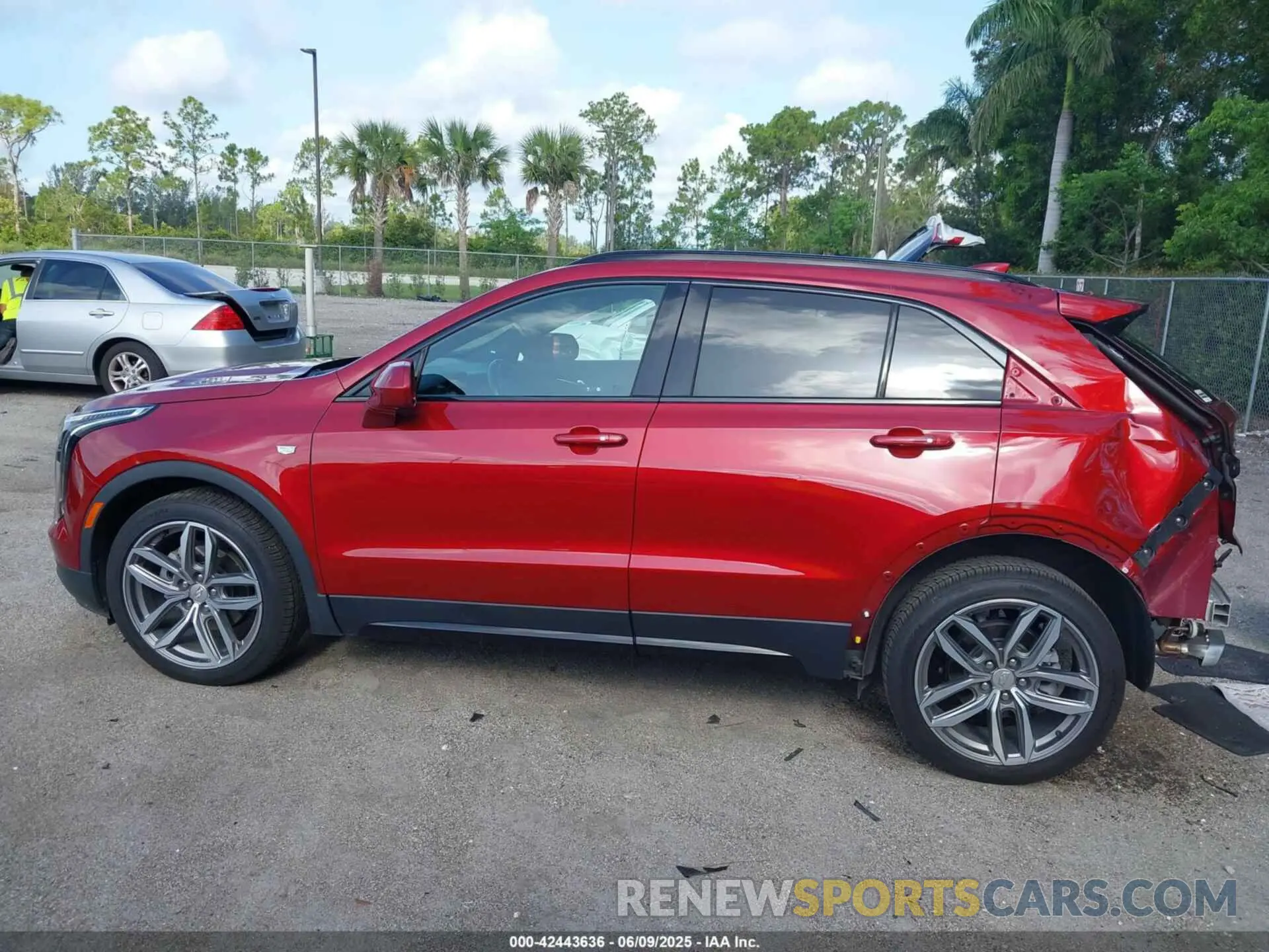 15 Photograph of a damaged car 1GYFZER44LF116168 CADILLAC XT4 2020
