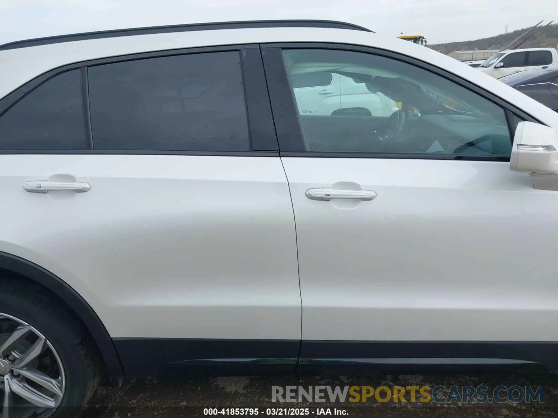 13 Photograph of a damaged car 1GYFZER45LF148806 CADILLAC XT4 2020