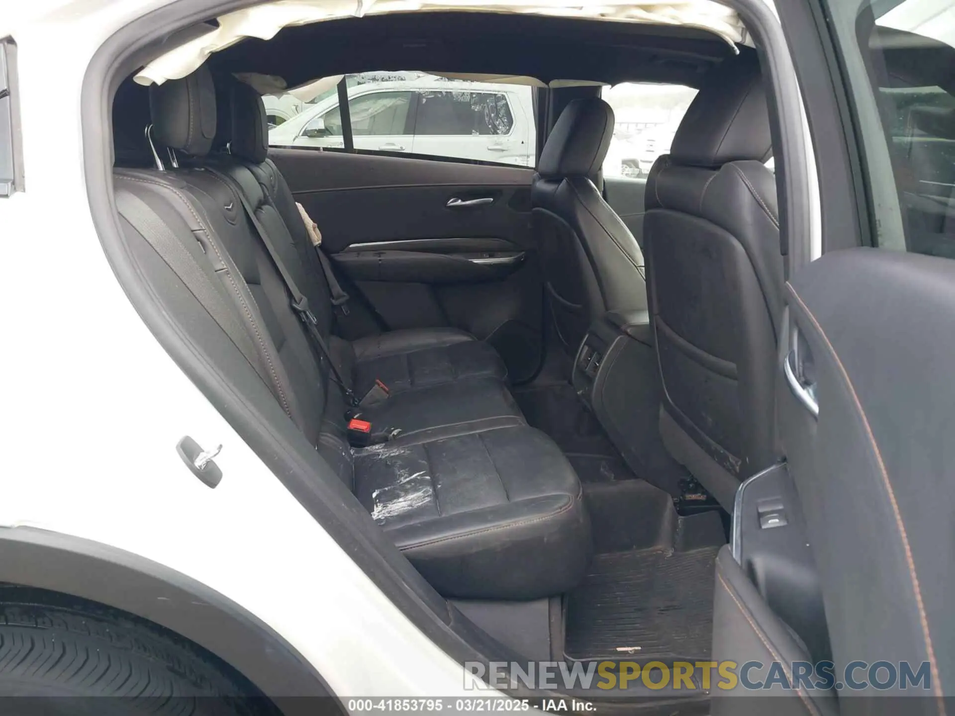 8 Photograph of a damaged car 1GYFZER45LF148806 CADILLAC XT4 2020
