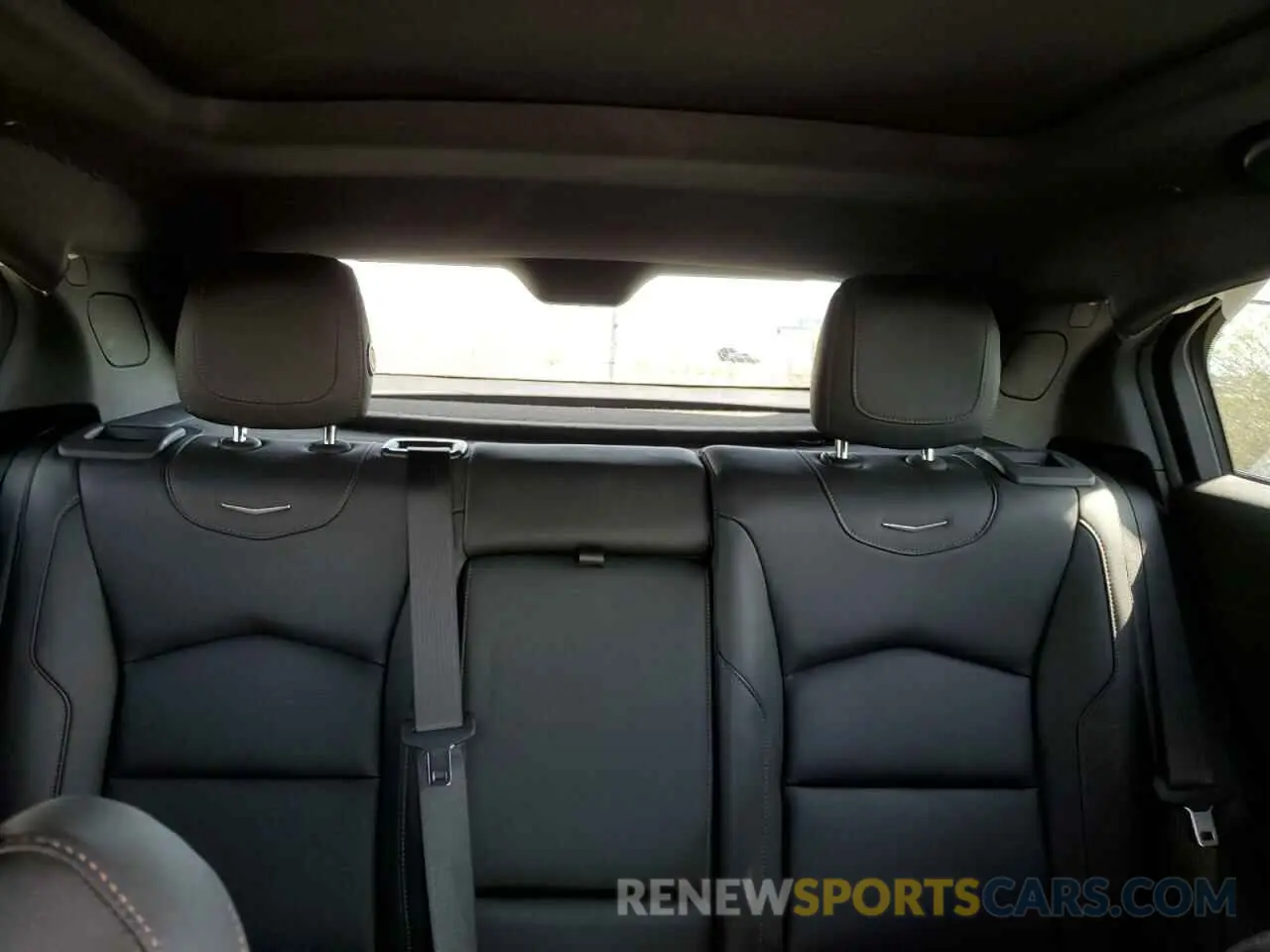 10 Photograph of a damaged car 1GYFZER48LF112432 CADILLAC XT4 2020