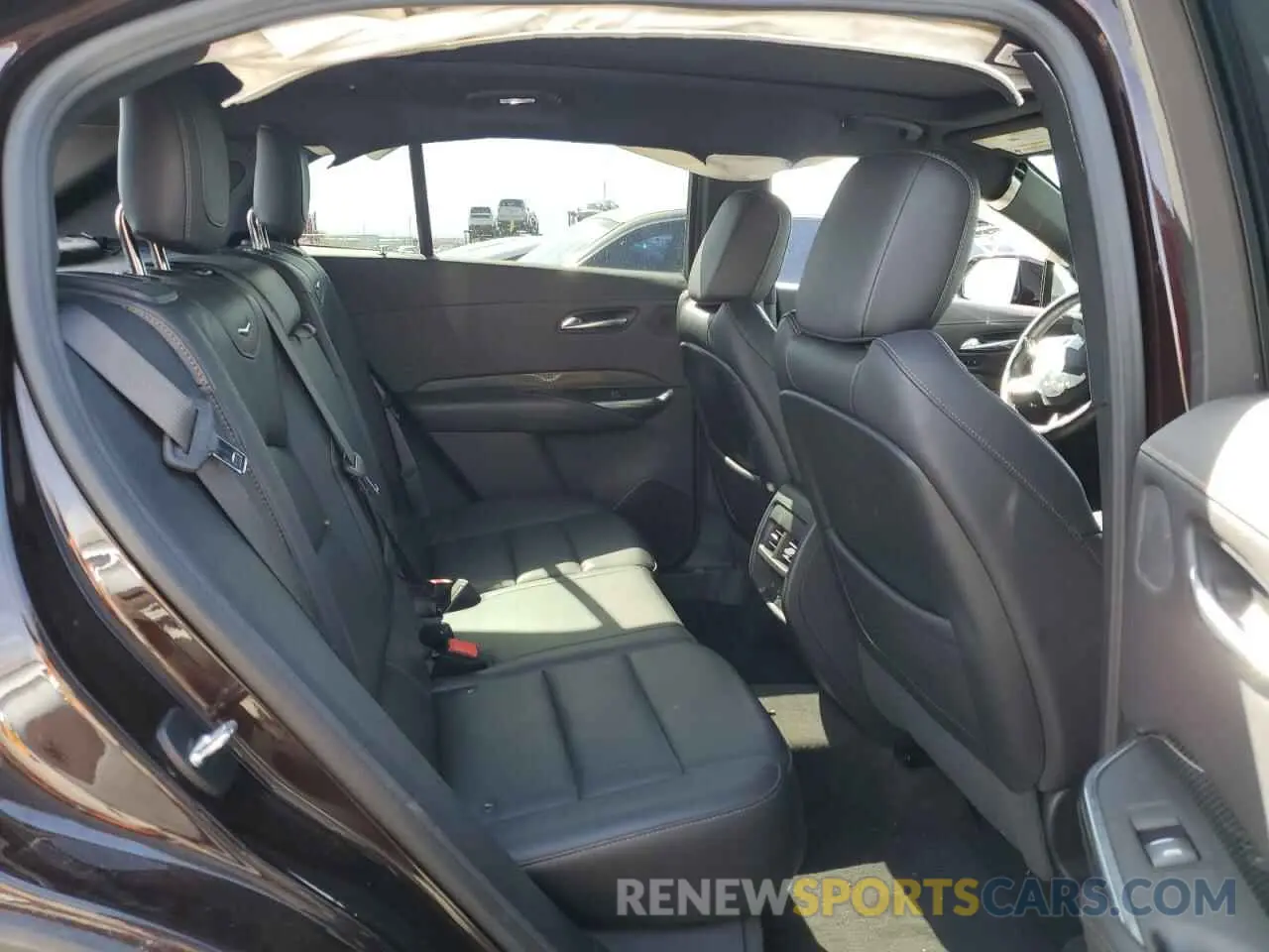 11 Photograph of a damaged car 1GYFZER48LF112432 CADILLAC XT4 2020