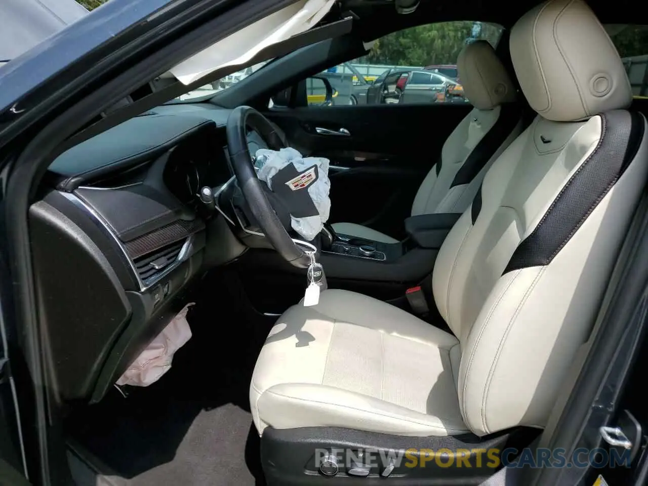 7 Photograph of a damaged car 1GYFZER49LF054184 CADILLAC XT4 2020