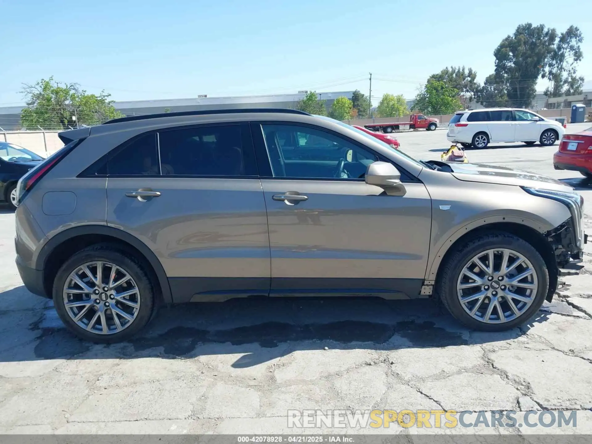 14 Photograph of a damaged car 1GYFZER4XLF032646 CADILLAC XT4 2020
