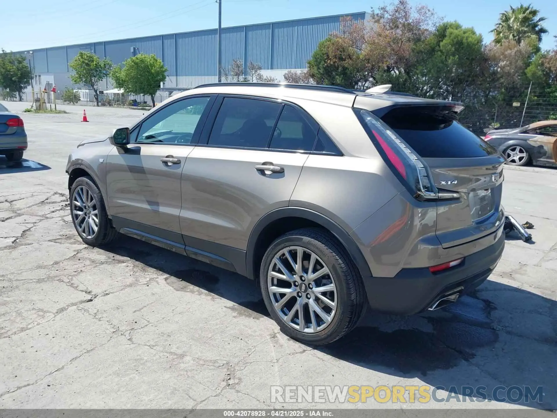3 Photograph of a damaged car 1GYFZER4XLF032646 CADILLAC XT4 2020