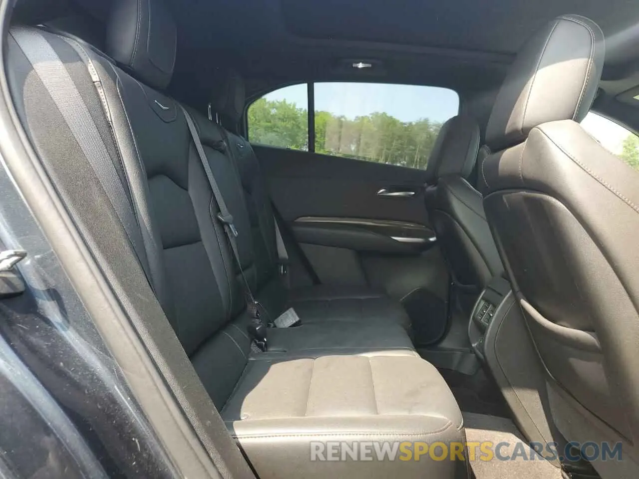 11 Photograph of a damaged car 1GYFZFR40LF145401 CADILLAC XT4 2020