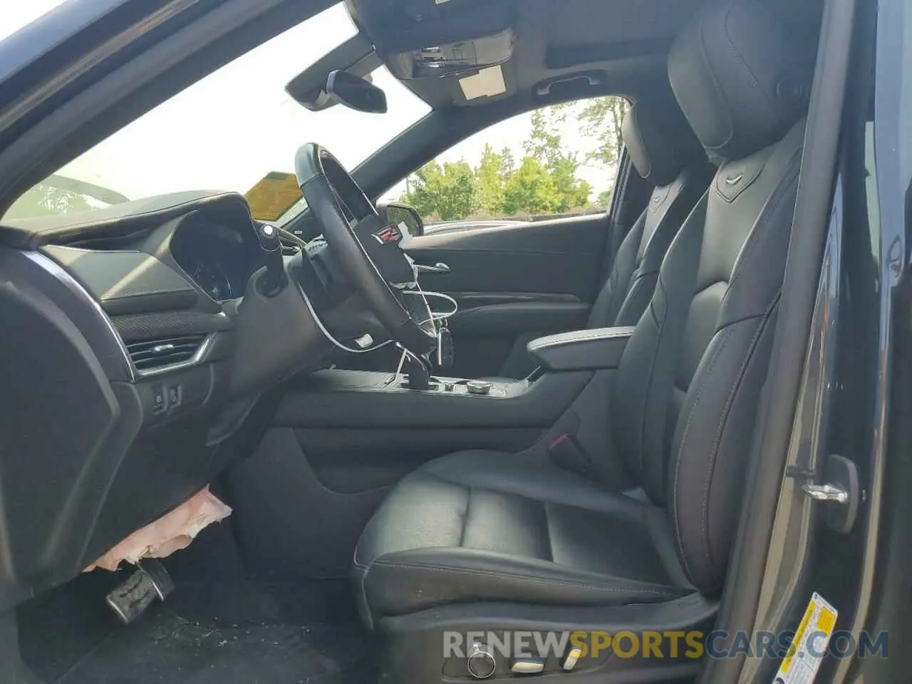 7 Photograph of a damaged car 1GYFZFR40LF145401 CADILLAC XT4 2020