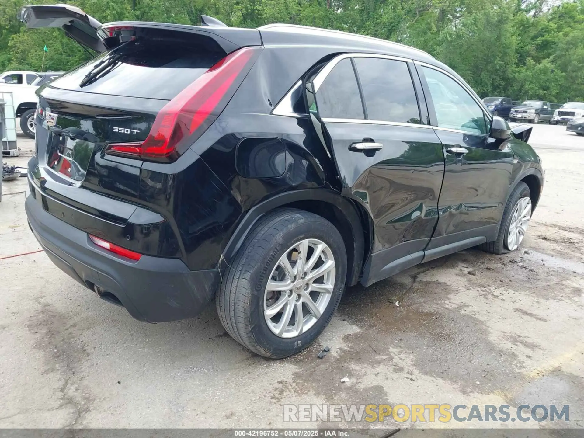 4 Photograph of a damaged car 1GYAZAR44MF004295 CADILLAC XT4 2021