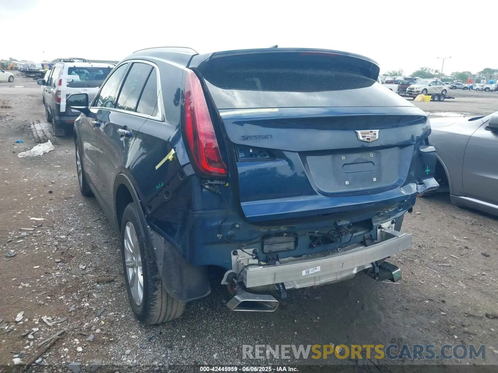 18 Photograph of a damaged car 1GYAZAR49MF022498 CADILLAC XT4 2021