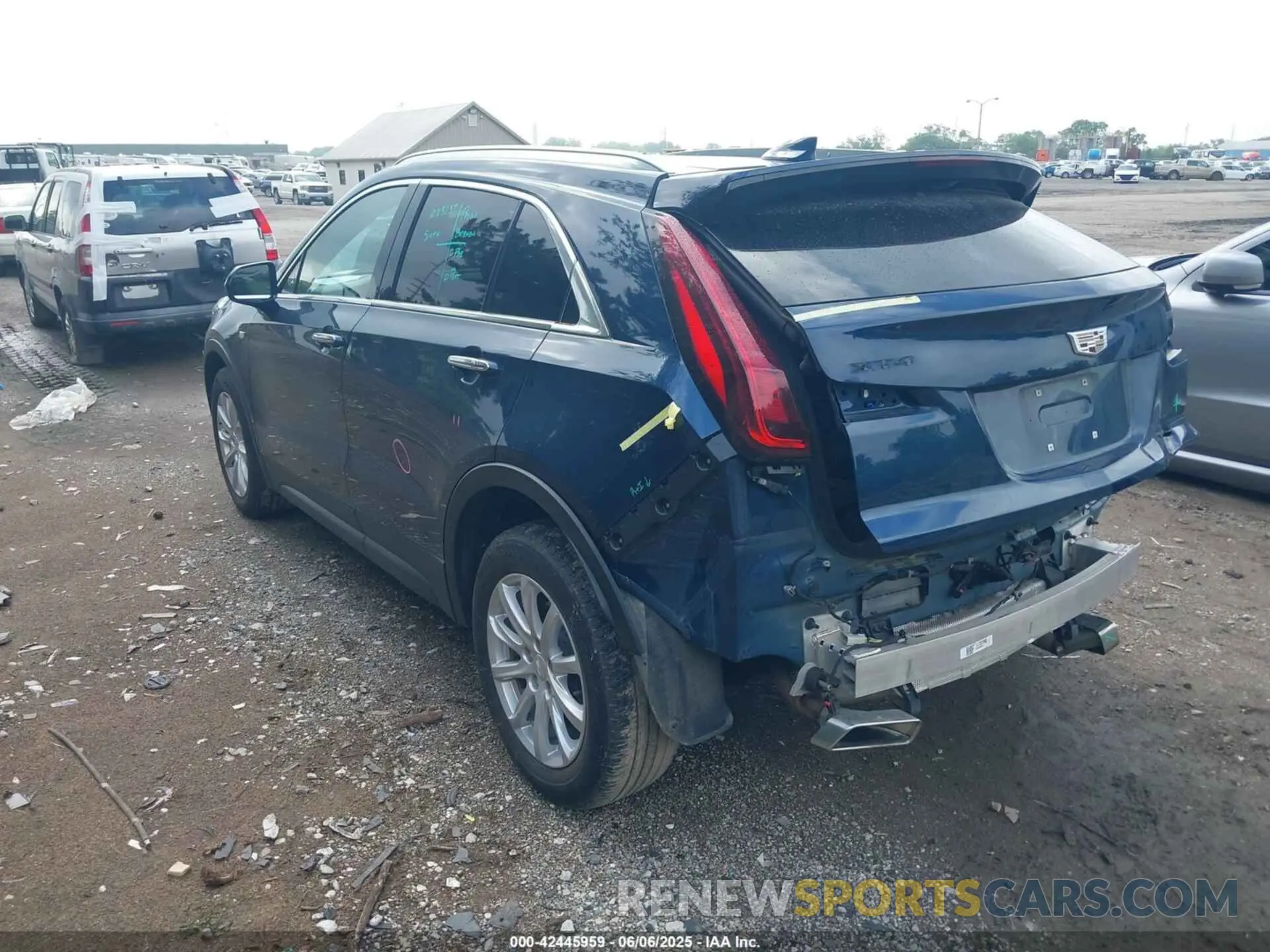 3 Photograph of a damaged car 1GYAZAR49MF022498 CADILLAC XT4 2021