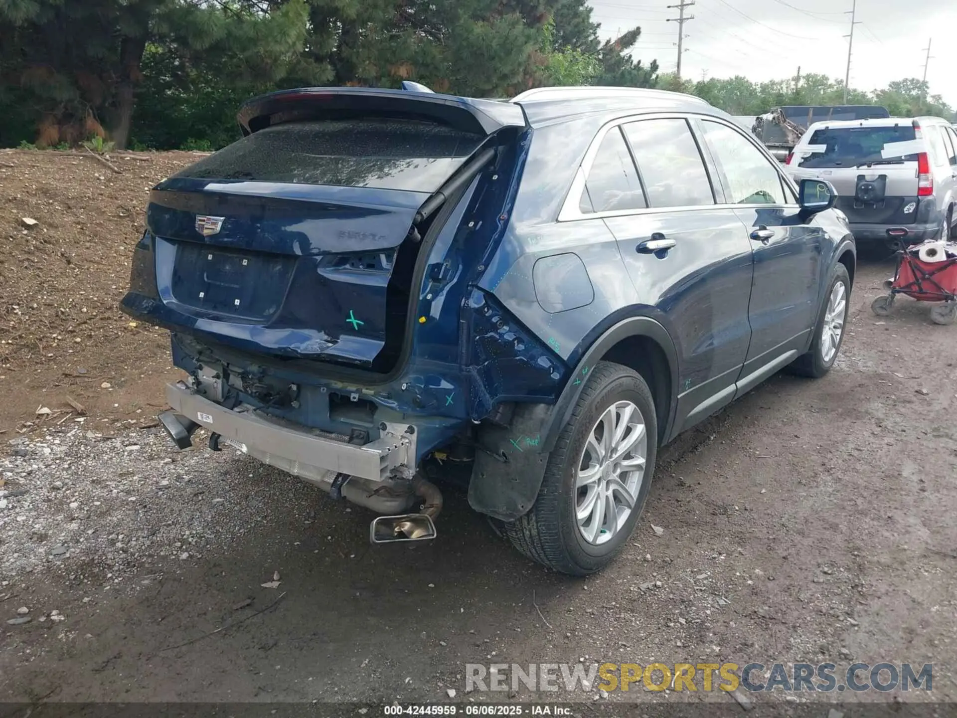 4 Photograph of a damaged car 1GYAZAR49MF022498 CADILLAC XT4 2021