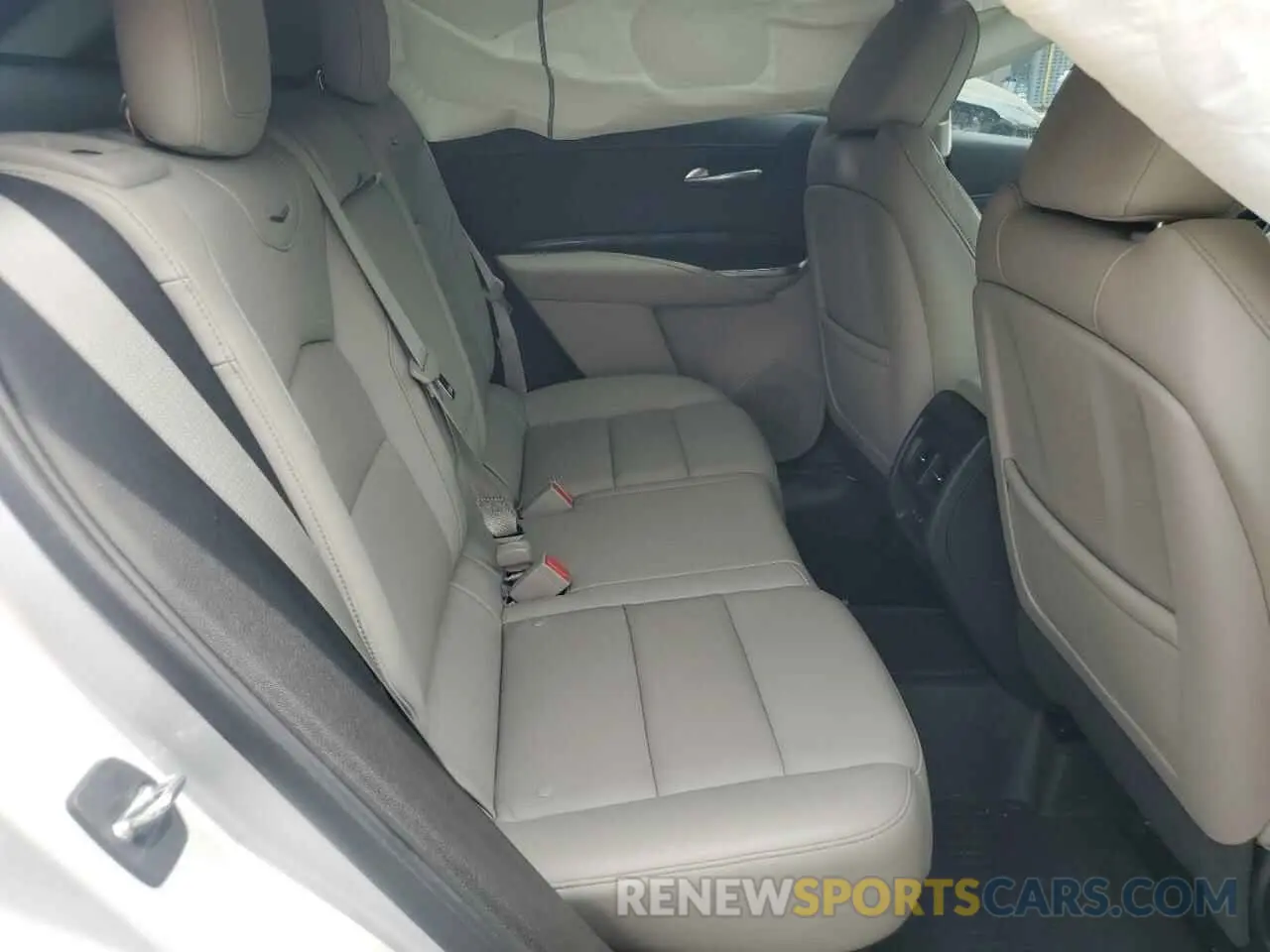 10 Photograph of a damaged car 1GYFZCR40MF000293 CADILLAC XT4 2021