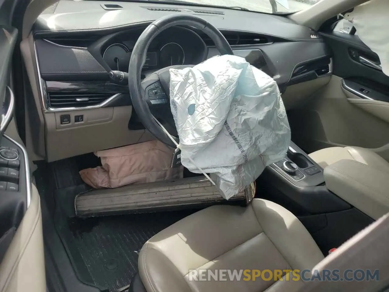 8 Photograph of a damaged car 1GYFZCR40MF000293 CADILLAC XT4 2021