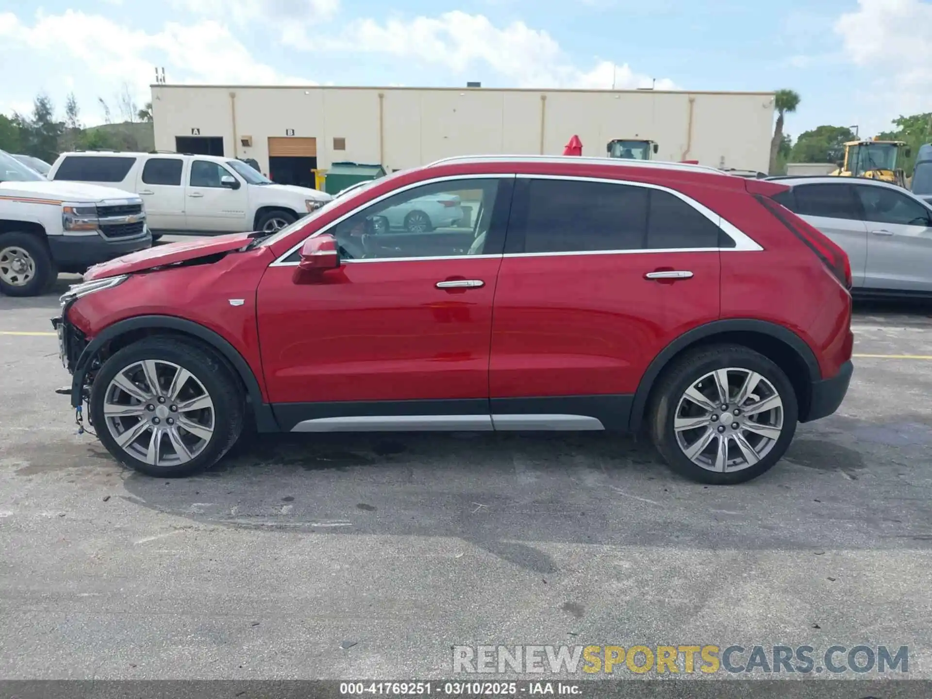 14 Photograph of a damaged car 1GYFZCR41MF043072 CADILLAC XT4 2021