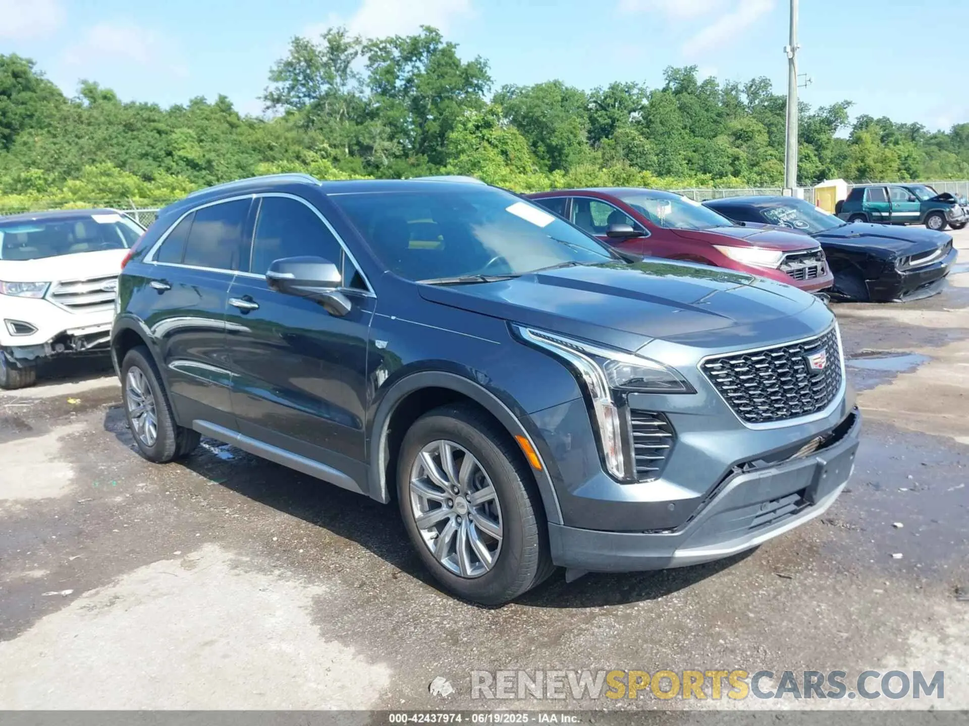 1 Photograph of a damaged car 1GYFZCR42MF007617 CADILLAC XT4 2021