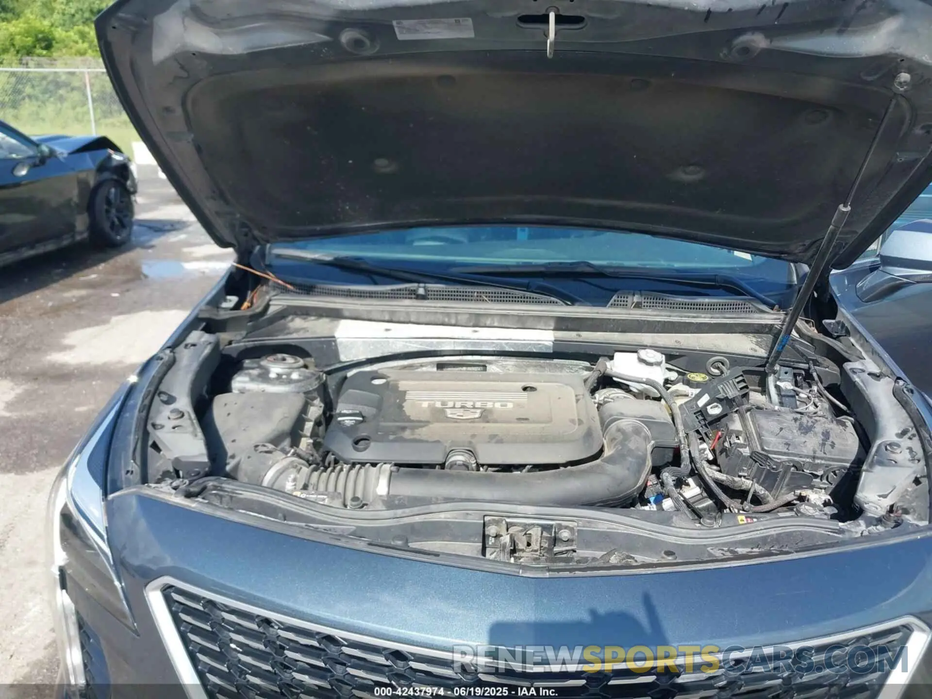 10 Photograph of a damaged car 1GYFZCR42MF007617 CADILLAC XT4 2021