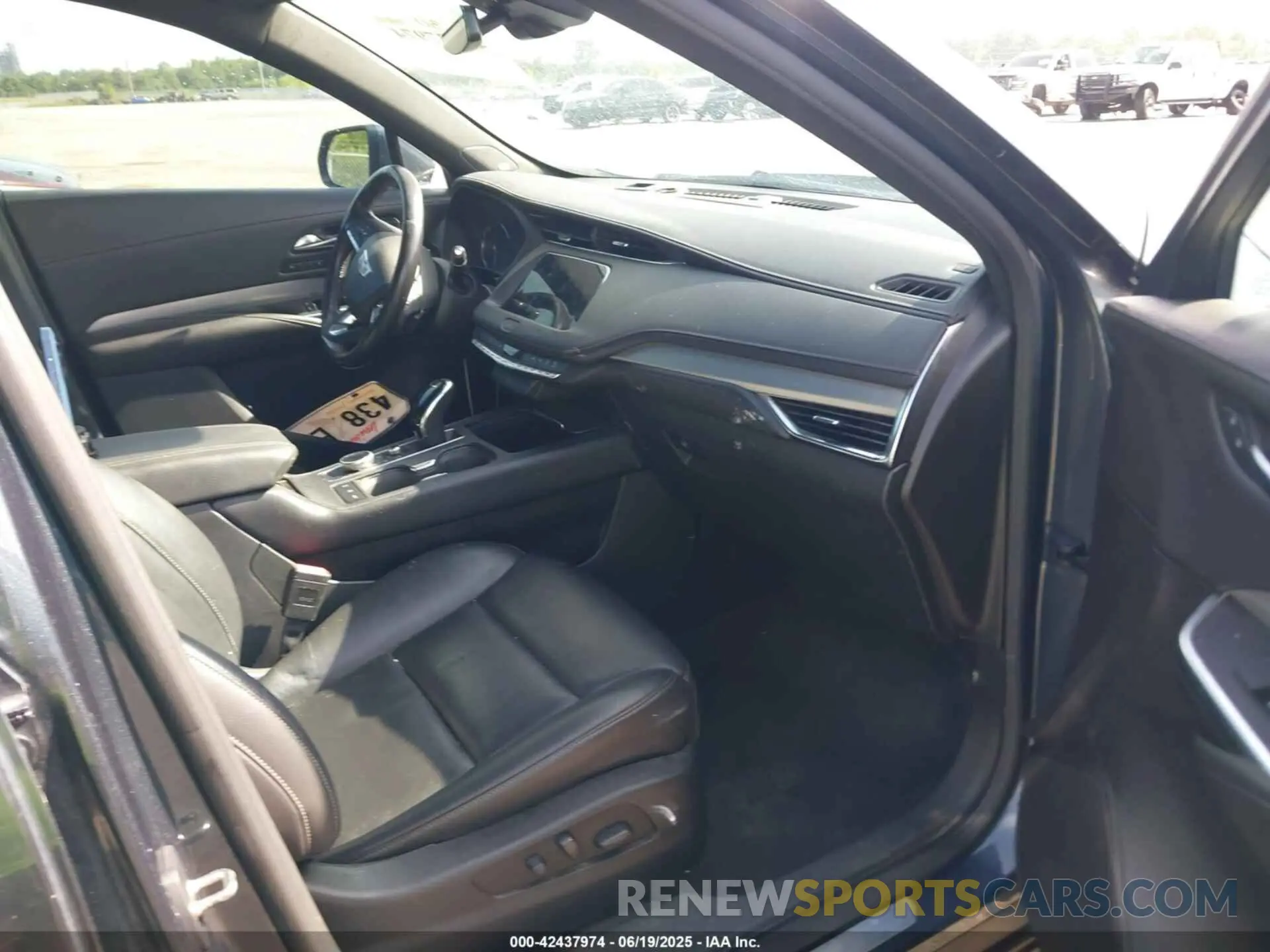 5 Photograph of a damaged car 1GYFZCR42MF007617 CADILLAC XT4 2021