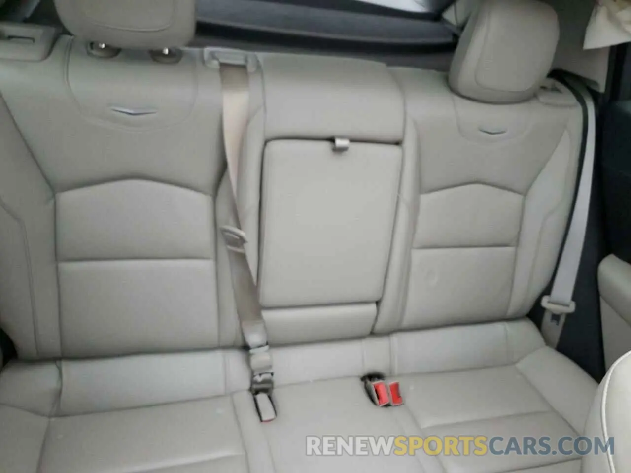 10 Photograph of a damaged car 1GYFZCR45MF040921 CADILLAC XT4 2021