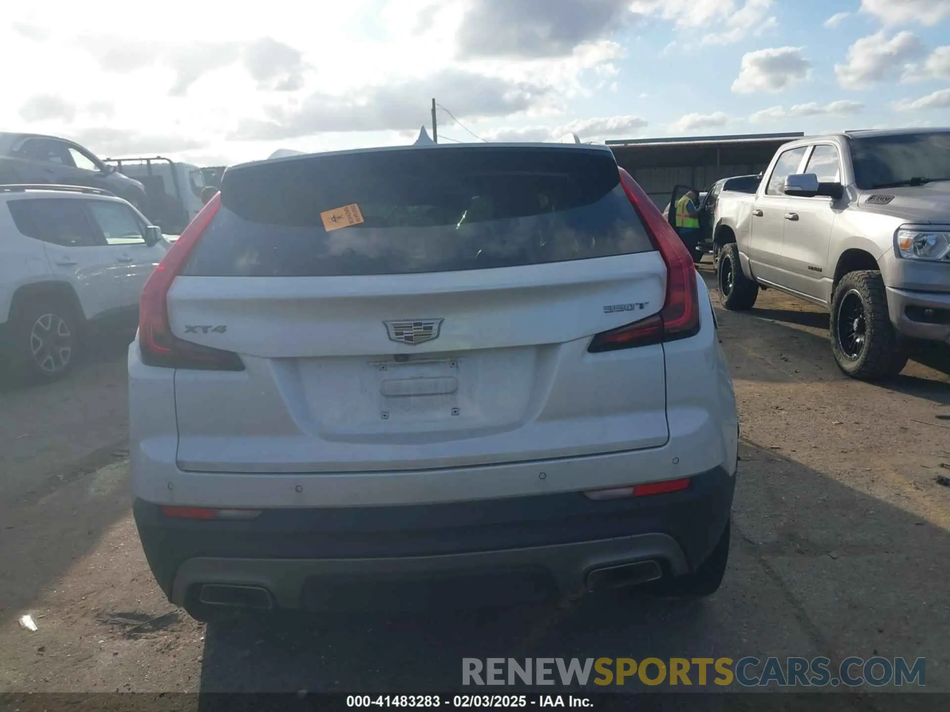 15 Photograph of a damaged car 1GYFZCR47MF084998 CADILLAC XT4 2021