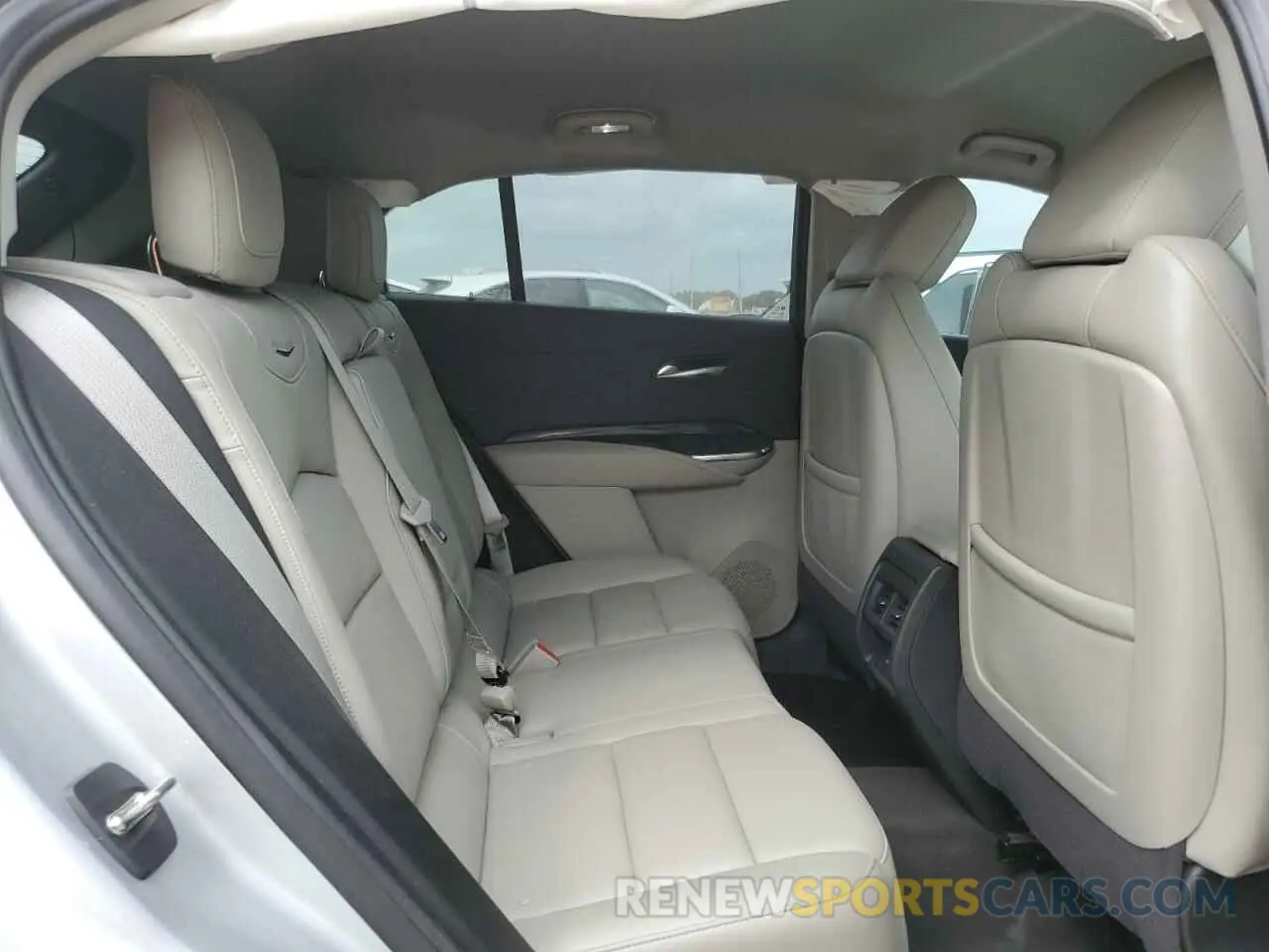 12 Photograph of a damaged car 1GYFZCR48MF071547 CADILLAC XT4 2021