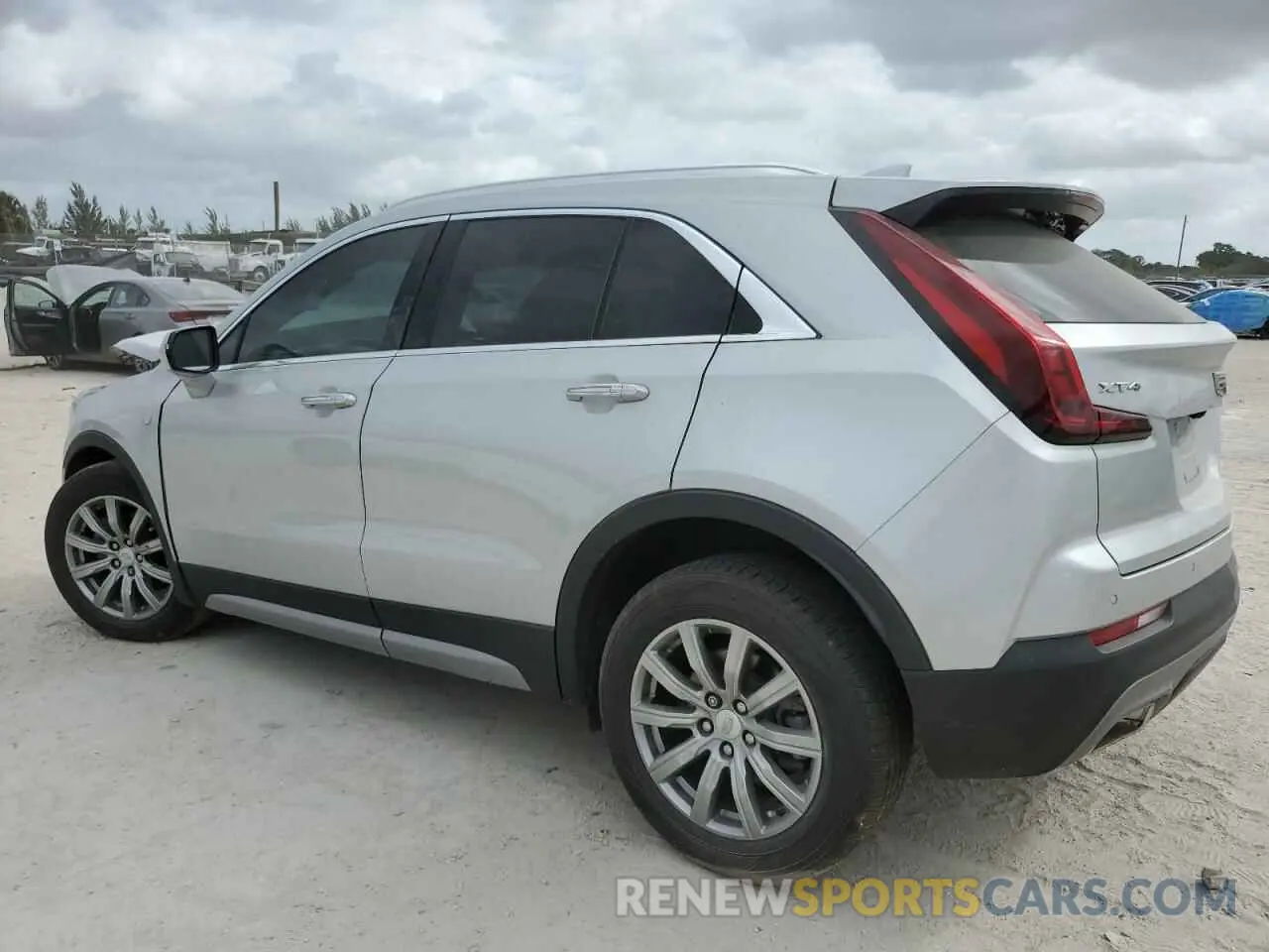 2 Photograph of a damaged car 1GYFZCR48MF071547 CADILLAC XT4 2021