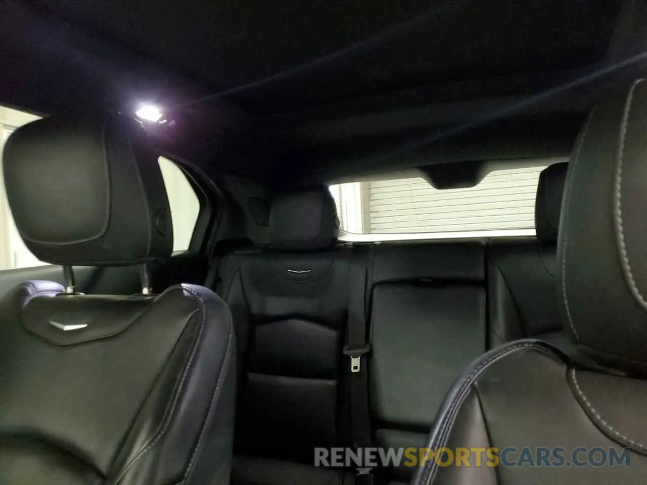 10 Photograph of a damaged car 1GYFZDR41MF001099 CADILLAC XT4 2021