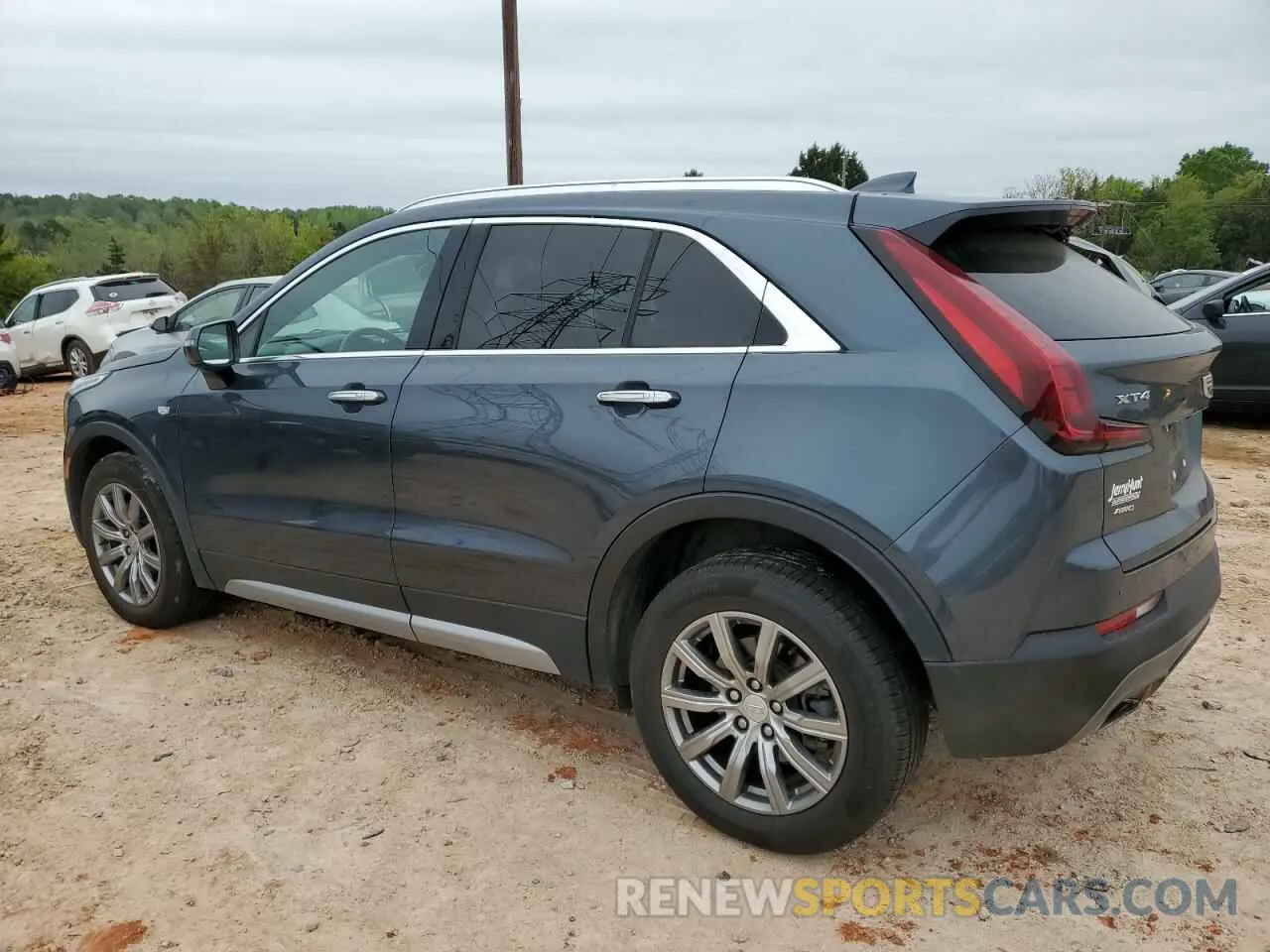 2 Photograph of a damaged car 1GYFZDR4XMF000937 CADILLAC XT4 2021