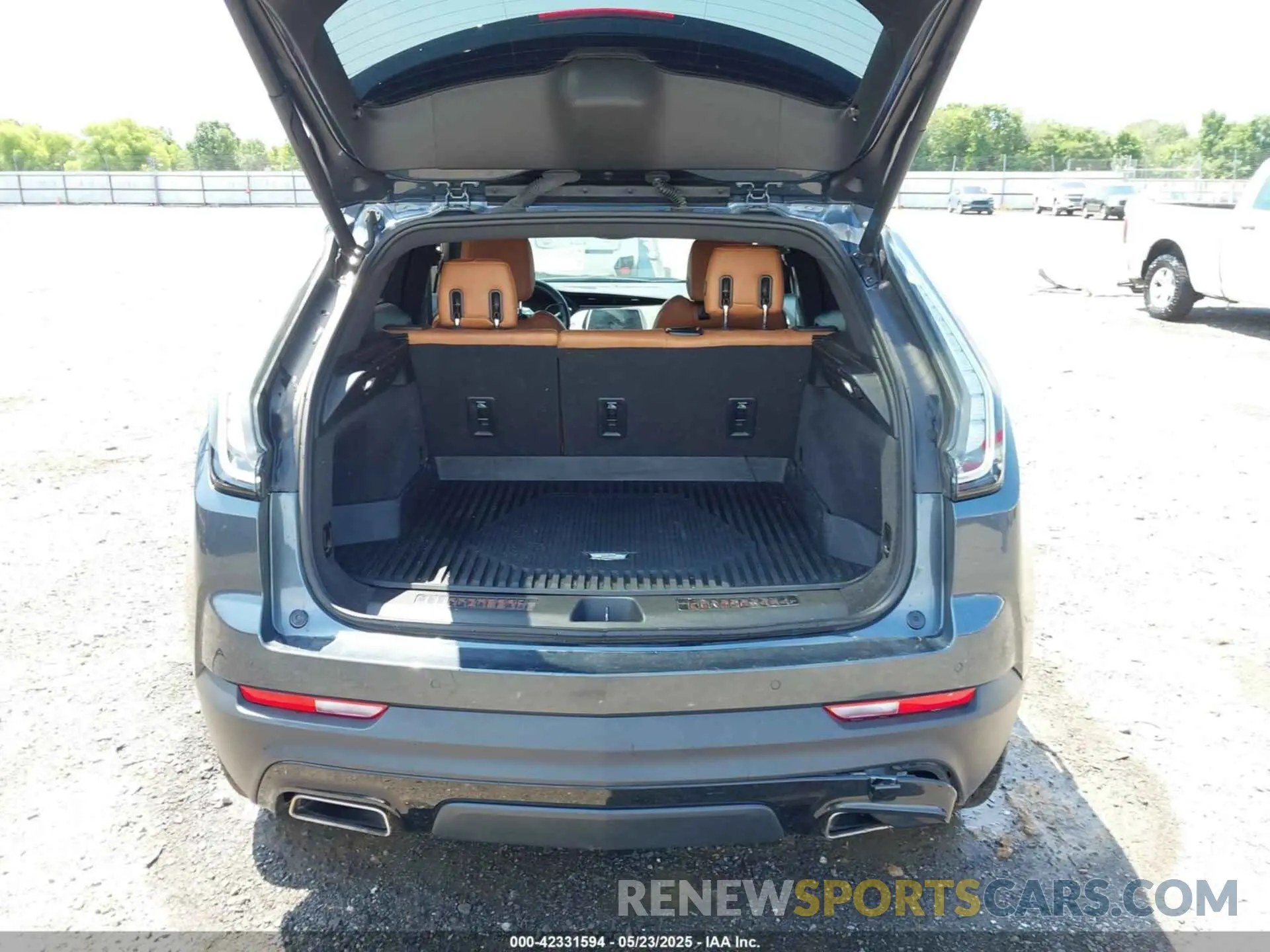 18 Photograph of a damaged car 1GYFZER41MF079193 CADILLAC XT4 2021