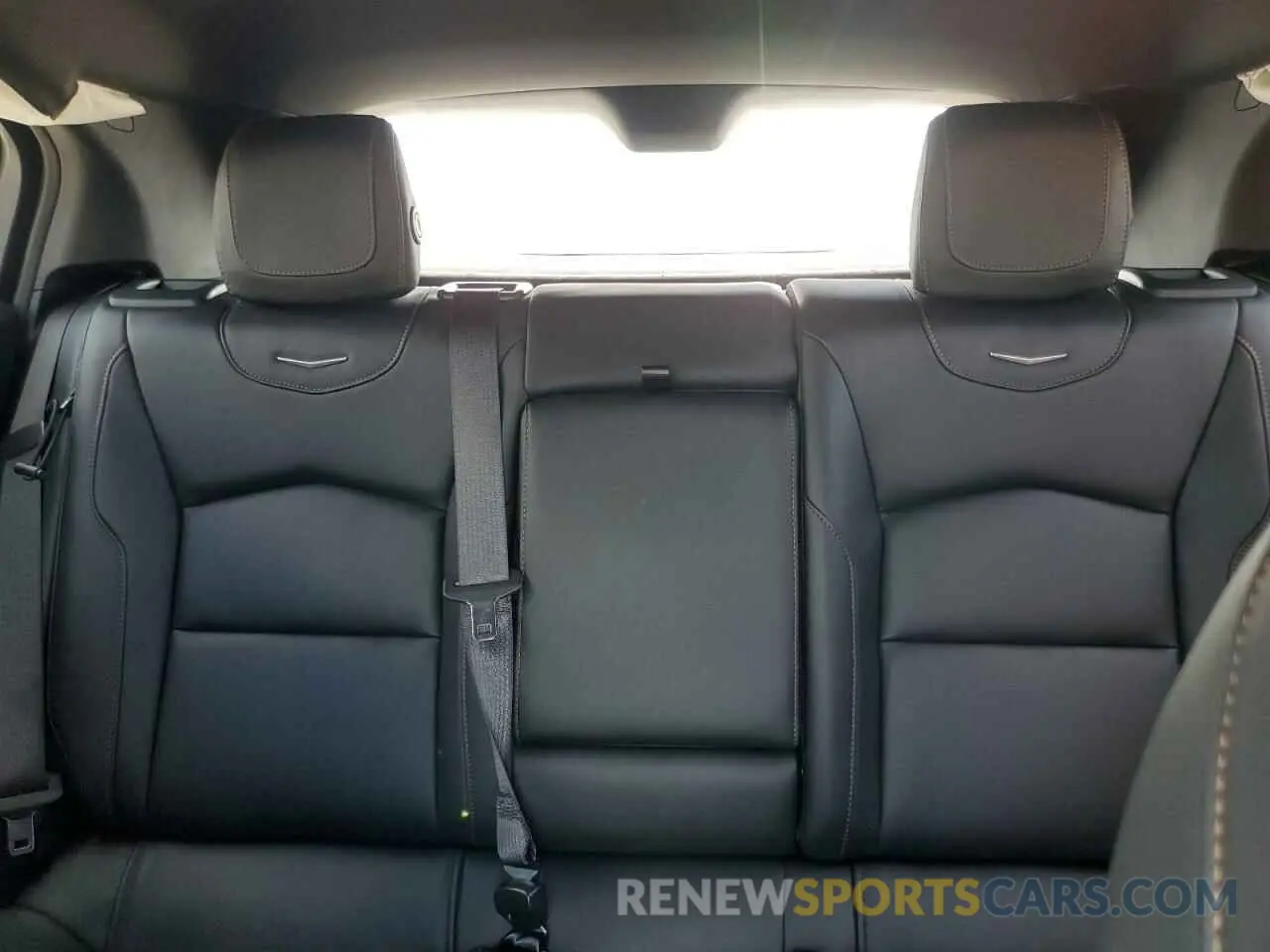 10 Photograph of a damaged car 1GYFZER43MF001188 CADILLAC XT4 2021