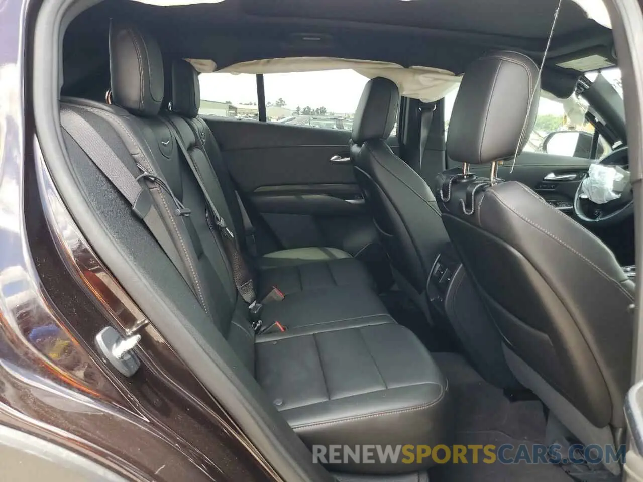 11 Photograph of a damaged car 1GYFZER43MF001188 CADILLAC XT4 2021