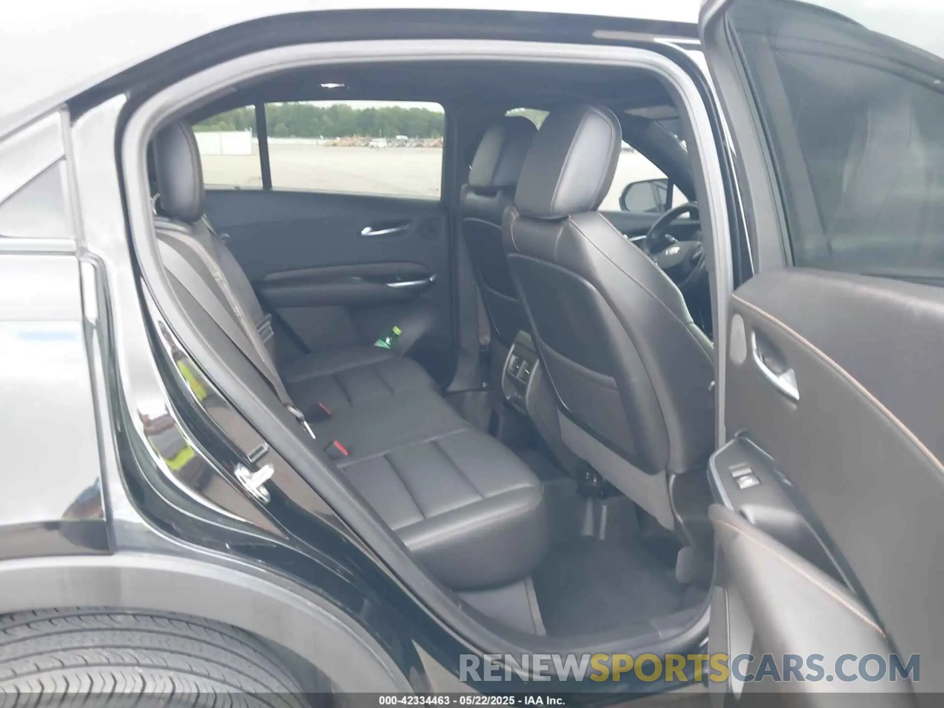 8 Photograph of a damaged car 1GYFZER48MF081247 CADILLAC XT4 2021