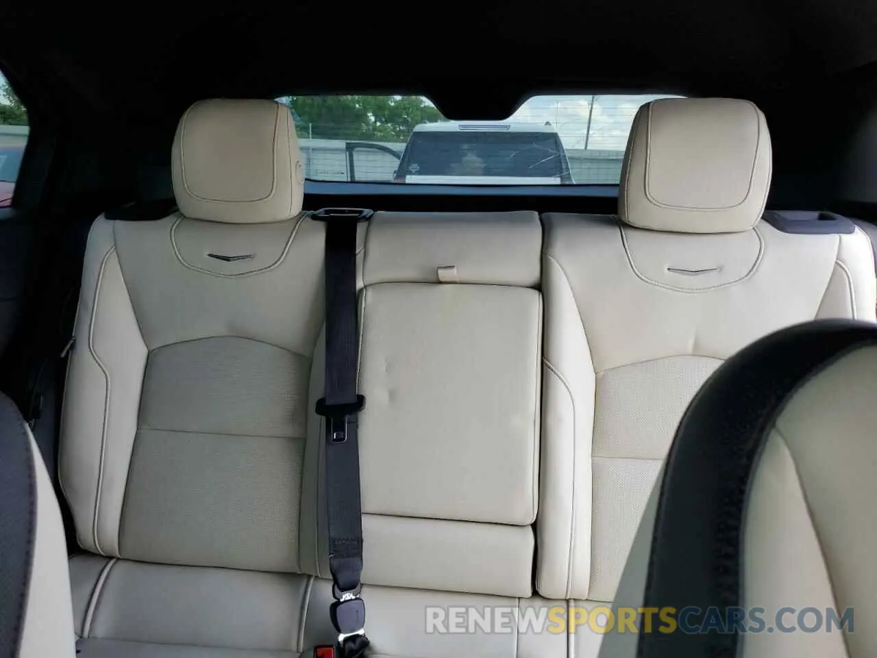 10 Photograph of a damaged car 1GYFZFR43MF054379 CADILLAC XT4 2021
