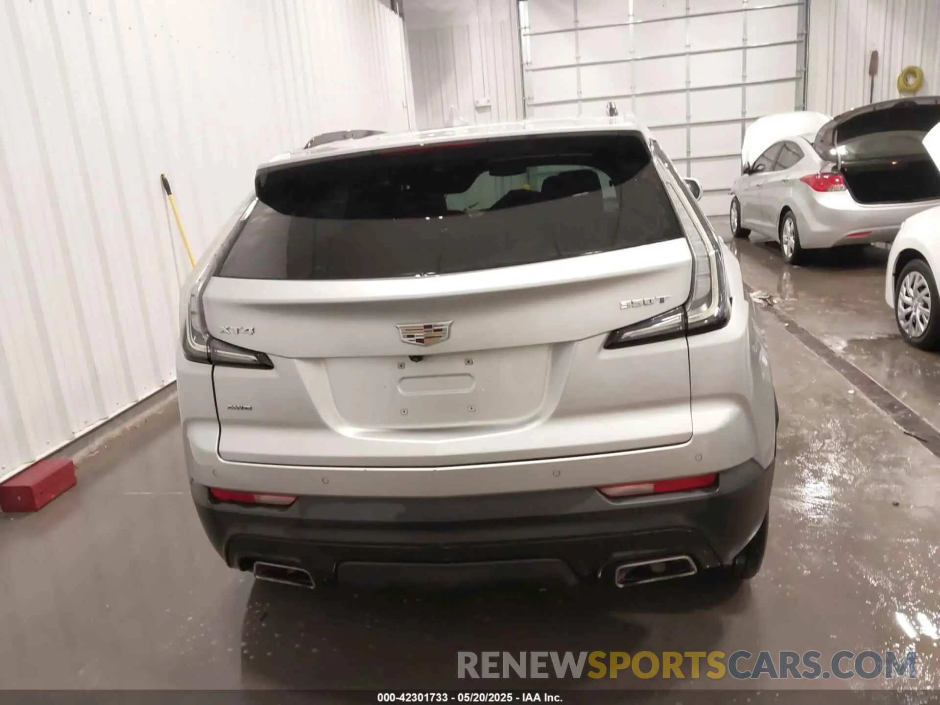 16 Photograph of a damaged car 1GYFZFR49MF013321 CADILLAC XT4 2021