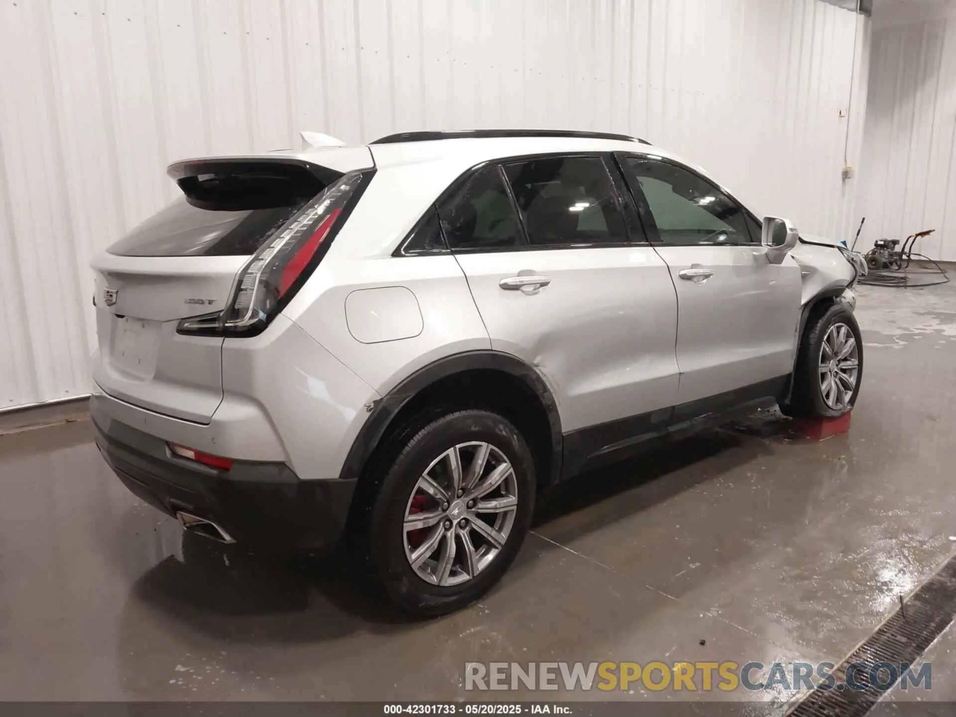 4 Photograph of a damaged car 1GYFZFR49MF013321 CADILLAC XT4 2021