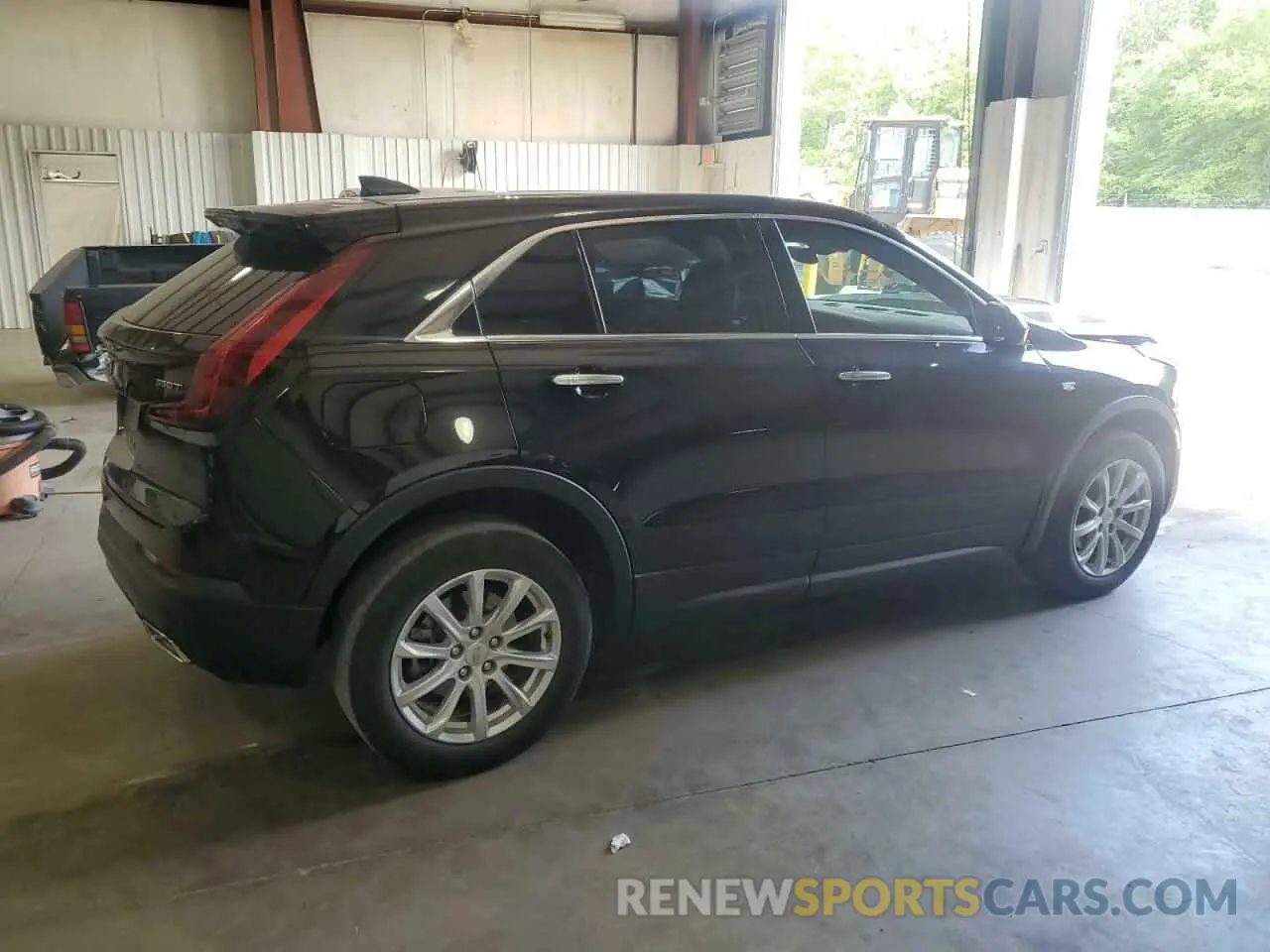 3 Photograph of a damaged car 1GYAZAR45NF124737 CADILLAC XT4 2022