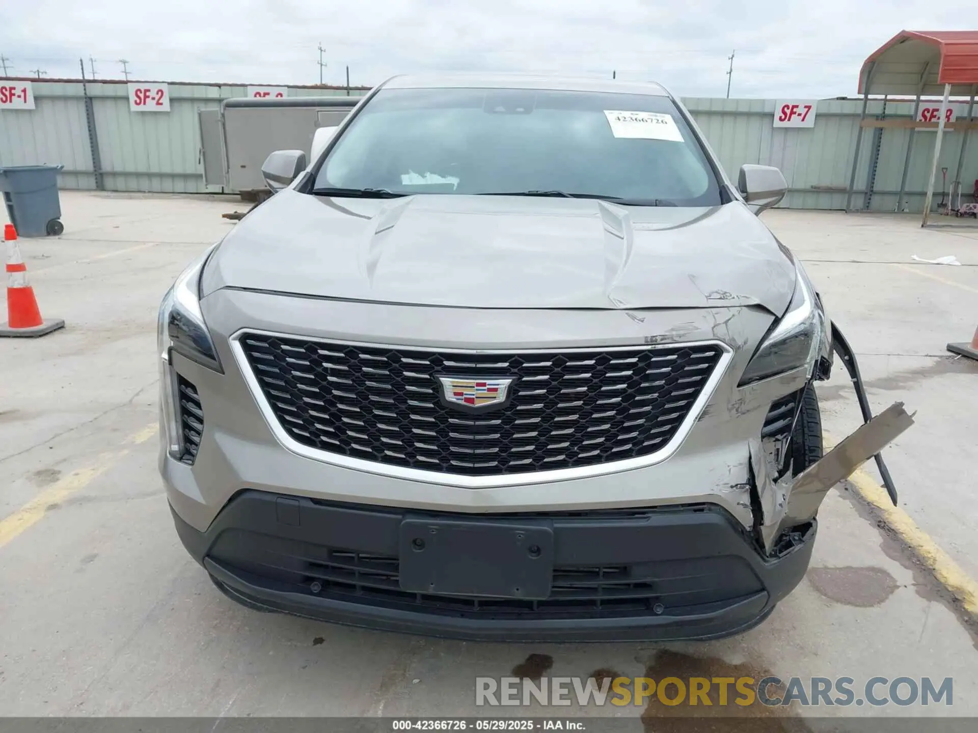 12 Photograph of a damaged car 1GYAZAR46NF169895 CADILLAC XT4 2022