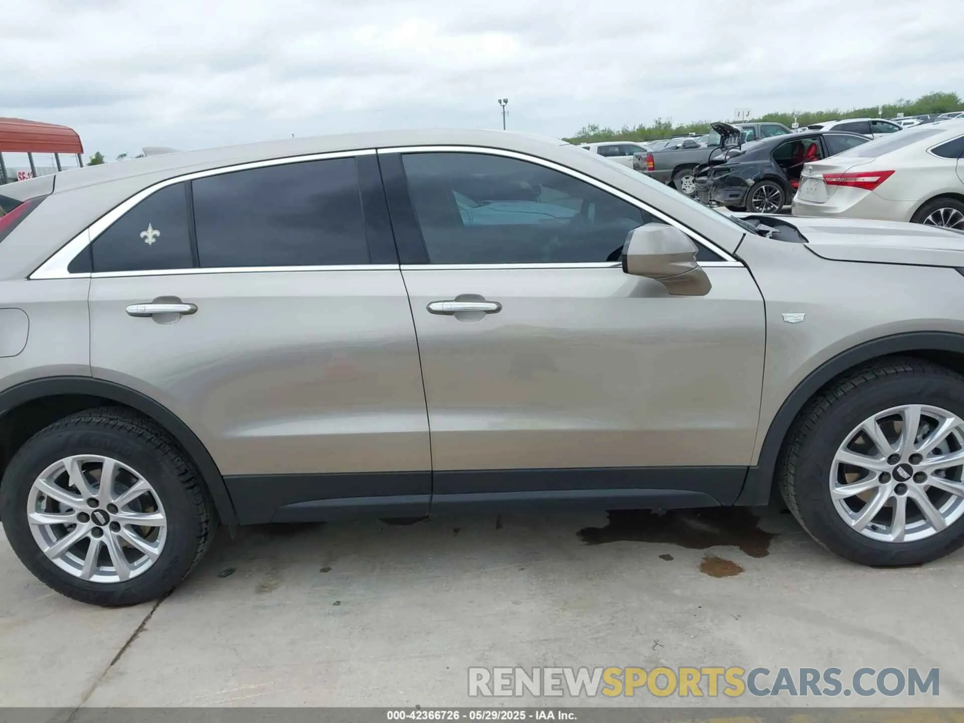 13 Photograph of a damaged car 1GYAZAR46NF169895 CADILLAC XT4 2022