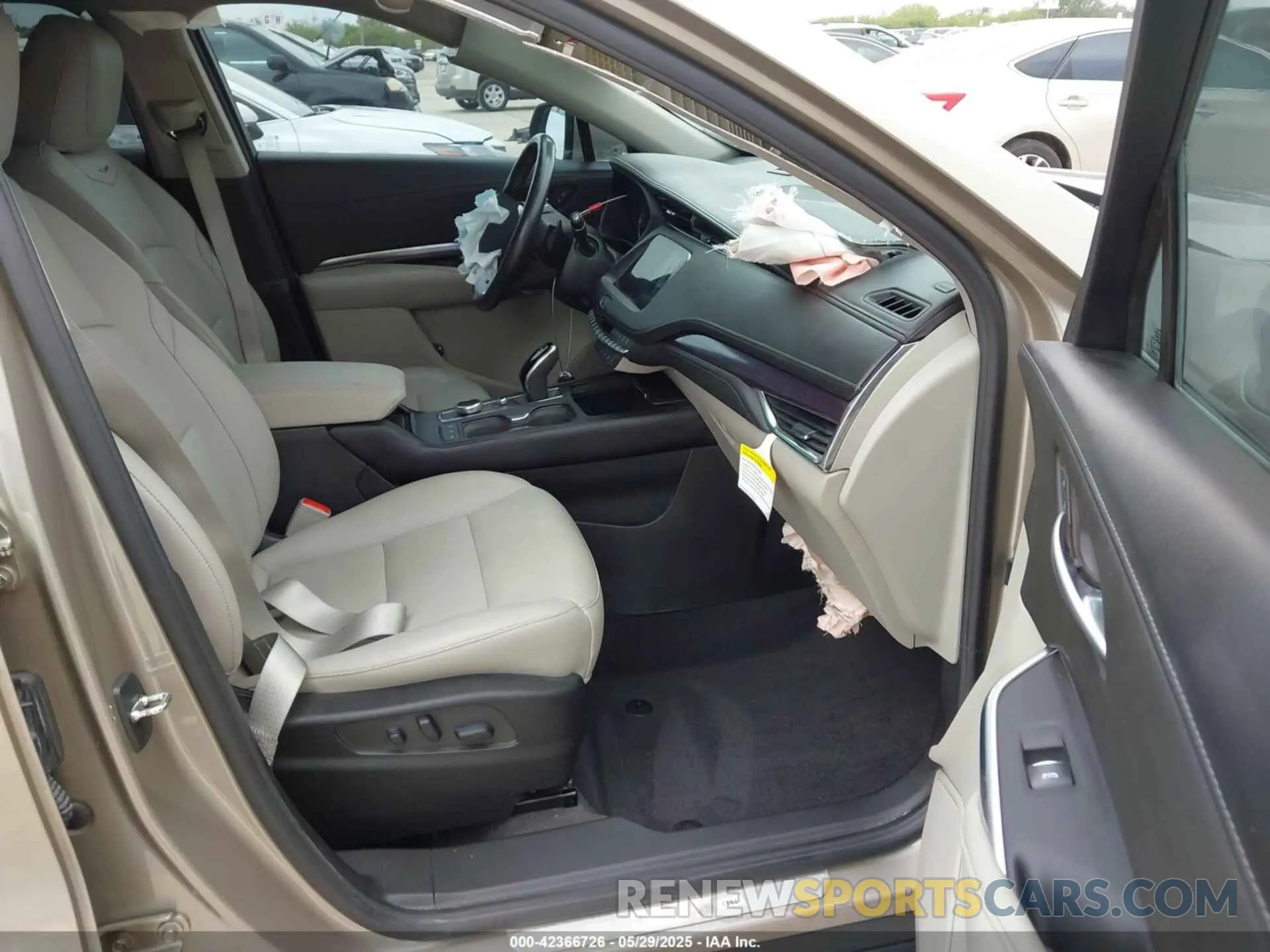 5 Photograph of a damaged car 1GYAZAR46NF169895 CADILLAC XT4 2022